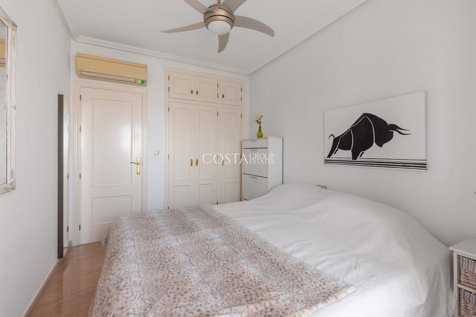 Resale - Apartments -
Orihuela - Villamartin