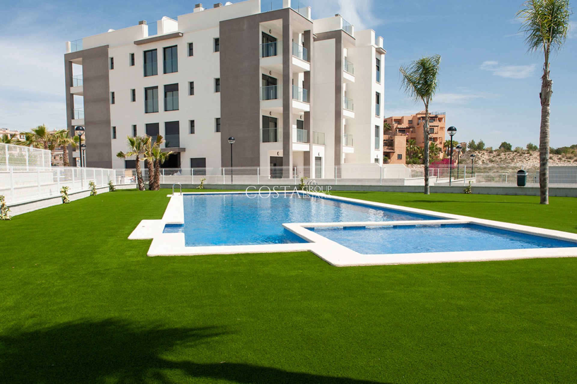 Resale - Apartments -
Orihuela - Villamartin