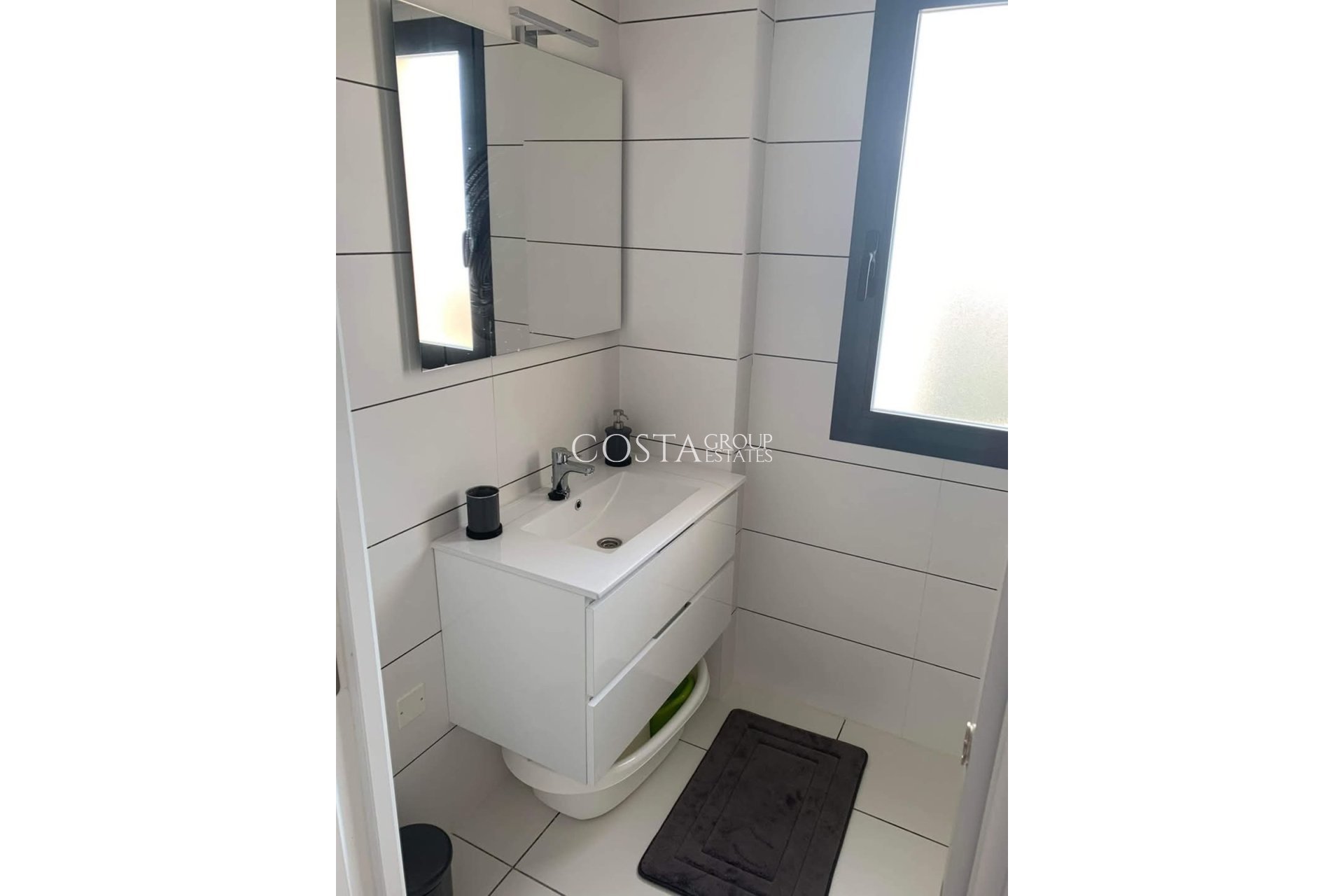 Resale - Apartments -
Orihuela - Villamartin