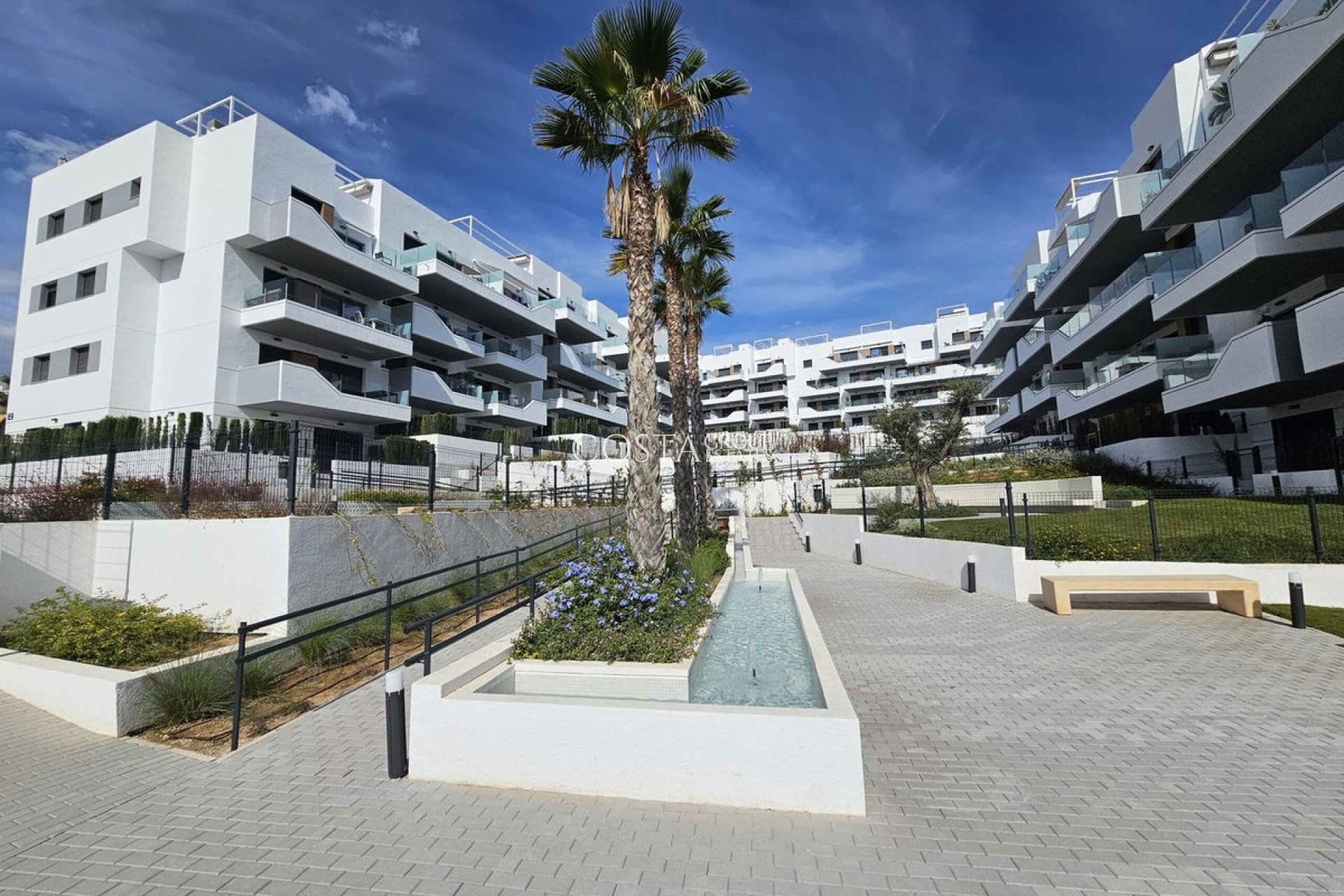 Resale - Apartments -
Orihuela - Villamartin