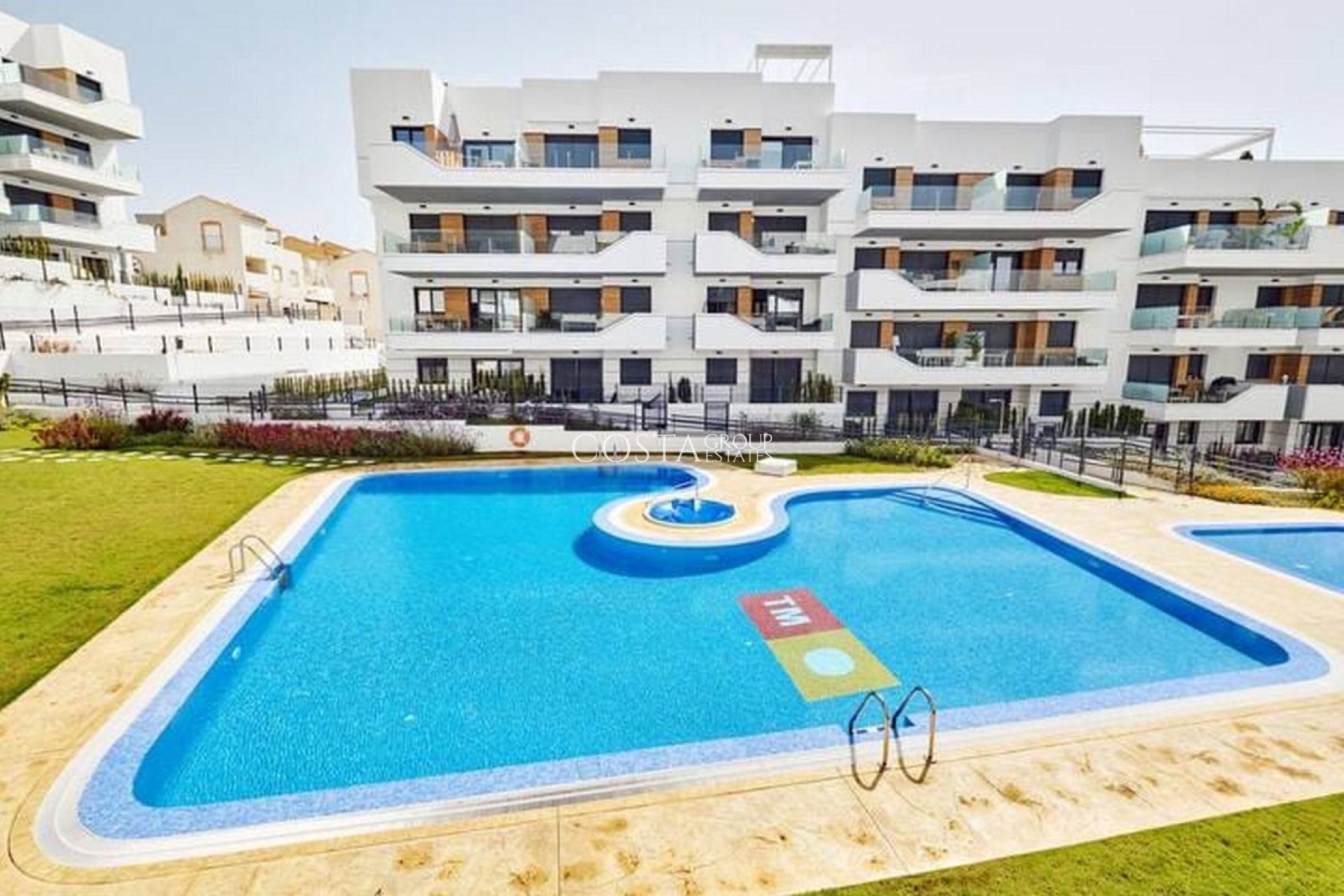 Resale - Apartments -
Orihuela - Villamartin