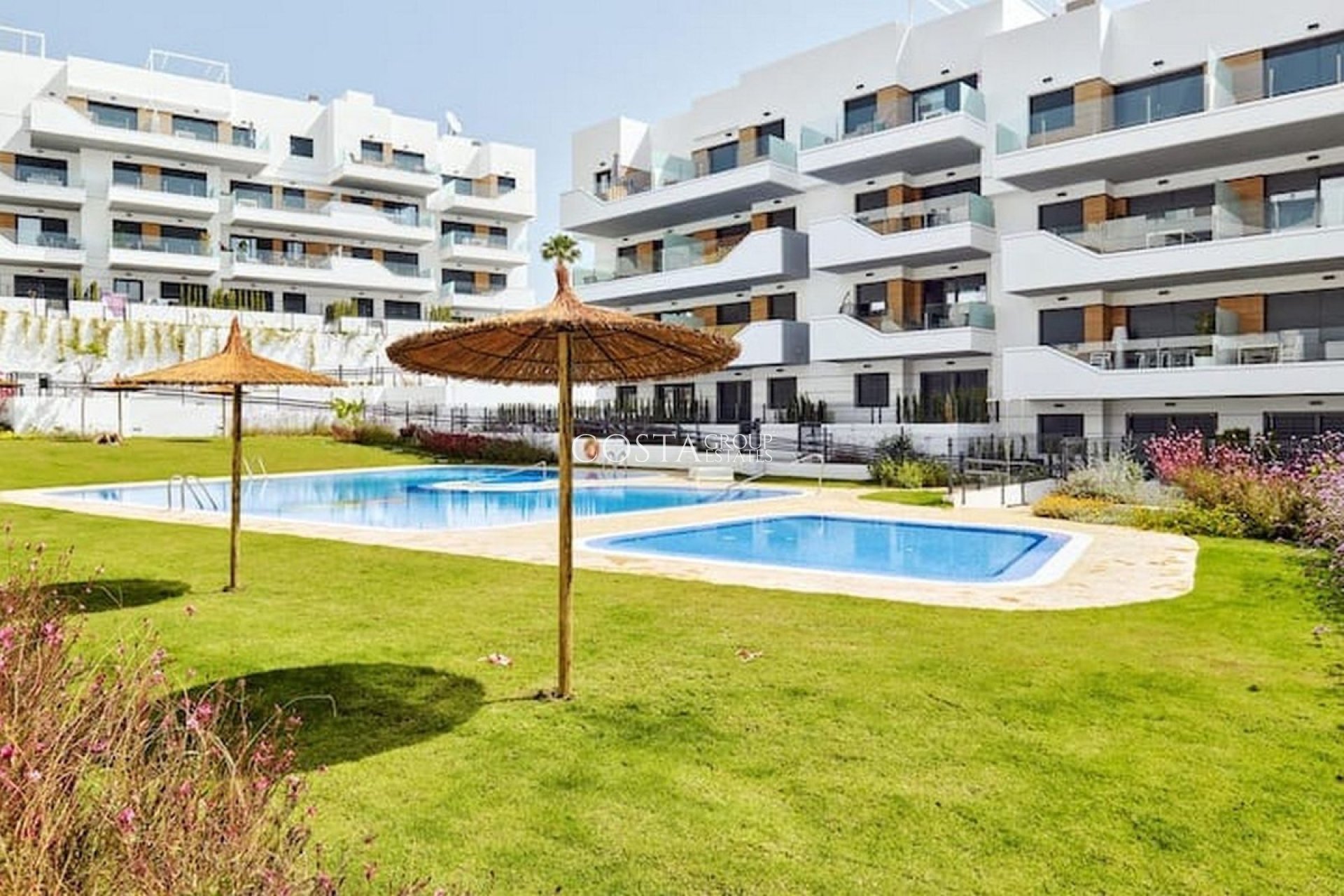 Resale - Apartments -
Orihuela - Villamartin