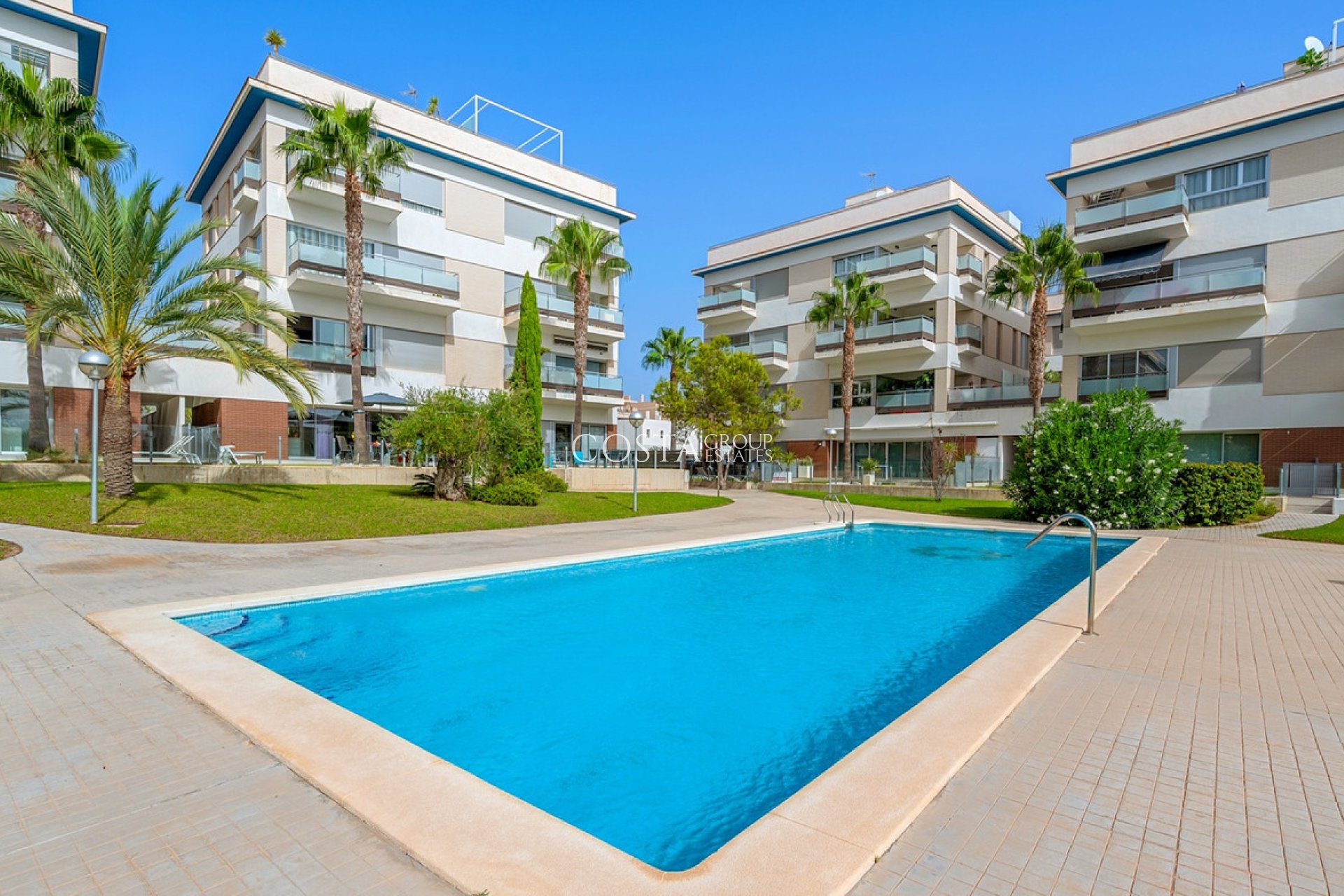 Resale - Apartments -
Orihuela - Villamartin