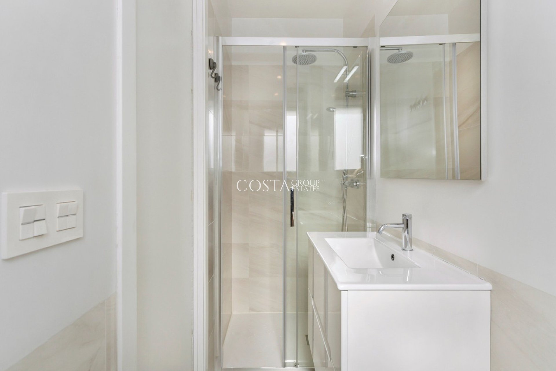 Resale - Apartments -
Orihuela - Villamartin