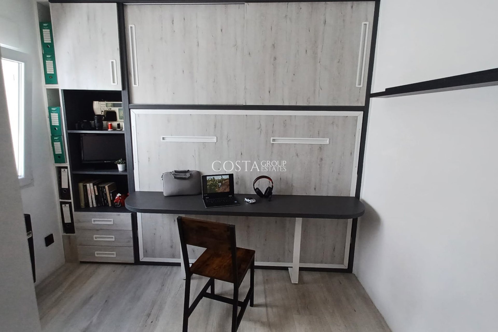 Resale - Apartments -
Pilar de la Horadada - Torre De La Horadada