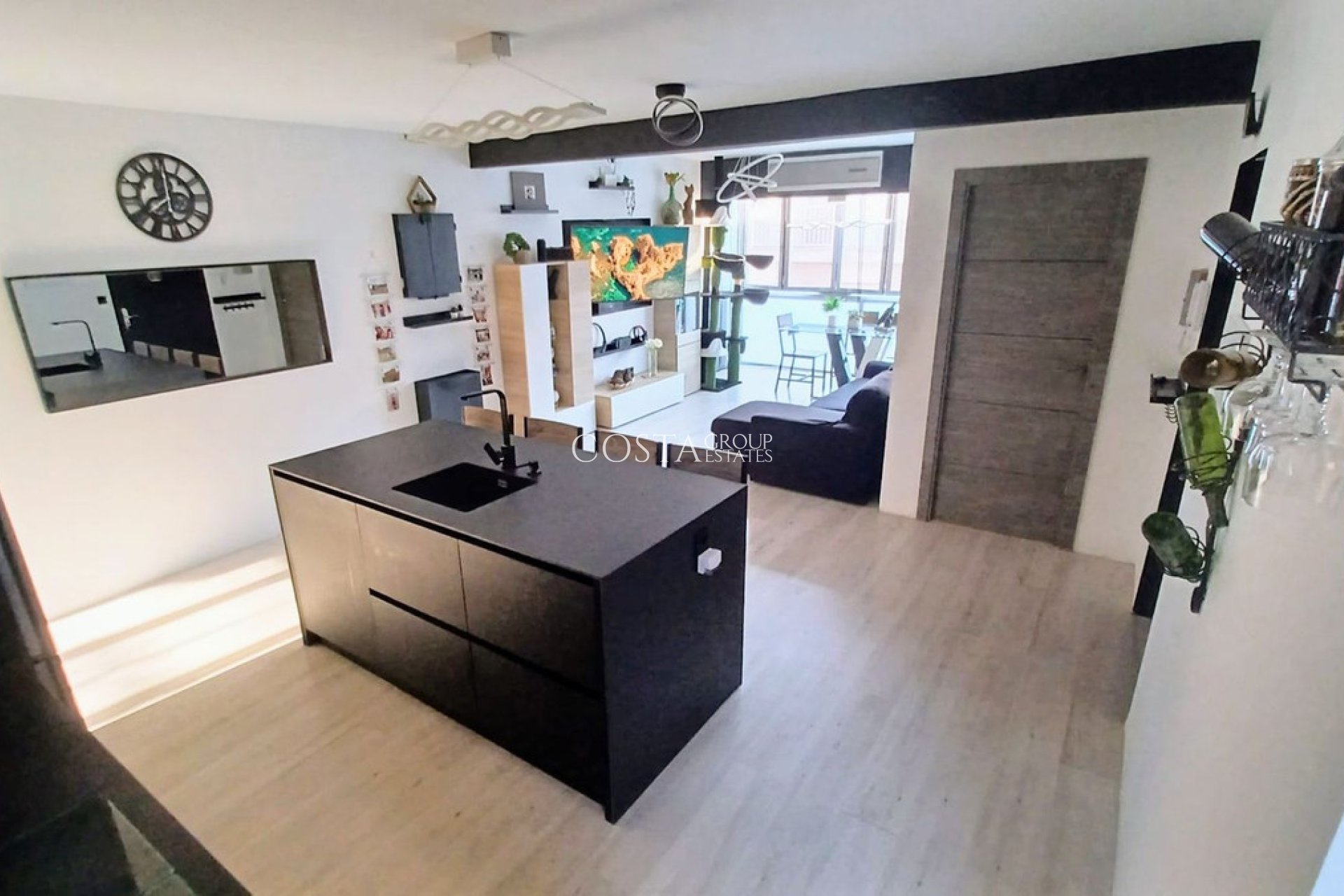 Resale - Apartments -
Pilar de la Horadada - Torre De La Horadada