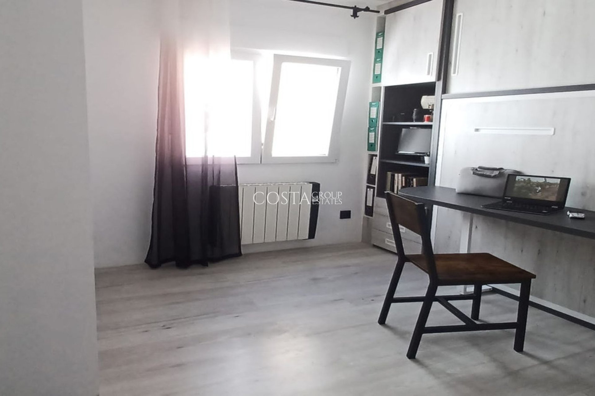 Resale - Apartments -
Pilar de la Horadada - Torre De La Horadada