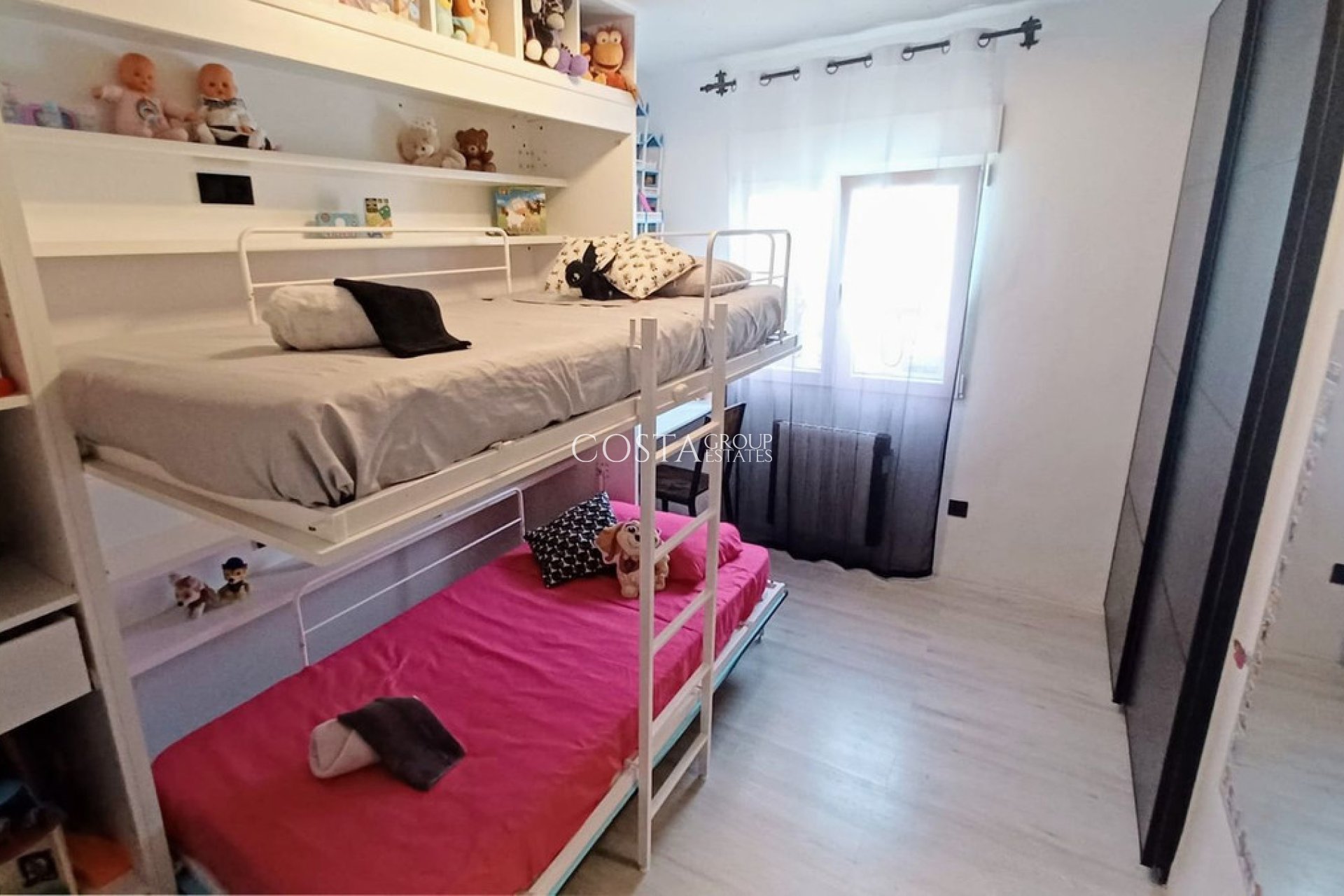 Resale - Apartments -
Pilar de la Horadada - Torre De La Horadada