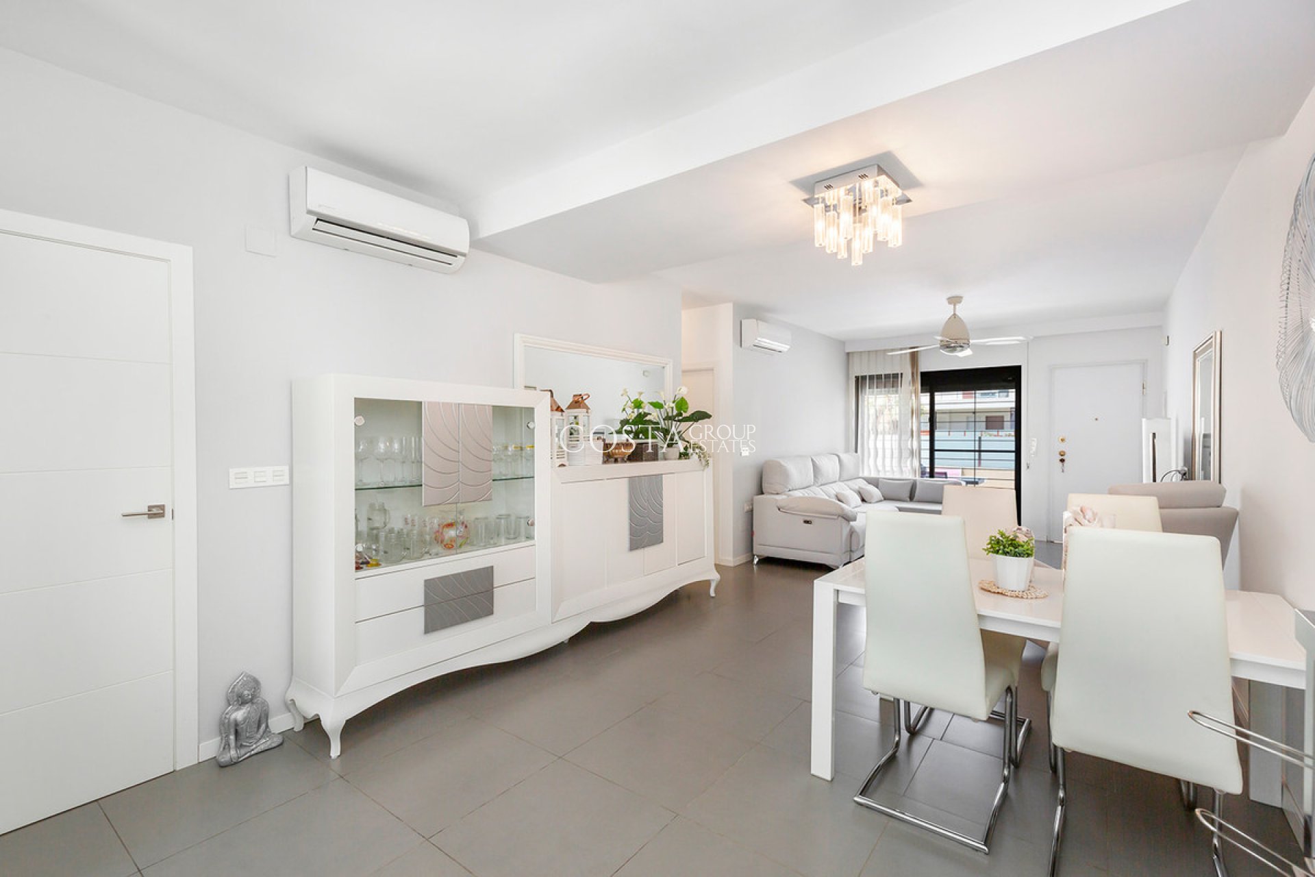 Resale - Apartments -
Pilar de la Horadada - Torre De La Horadada