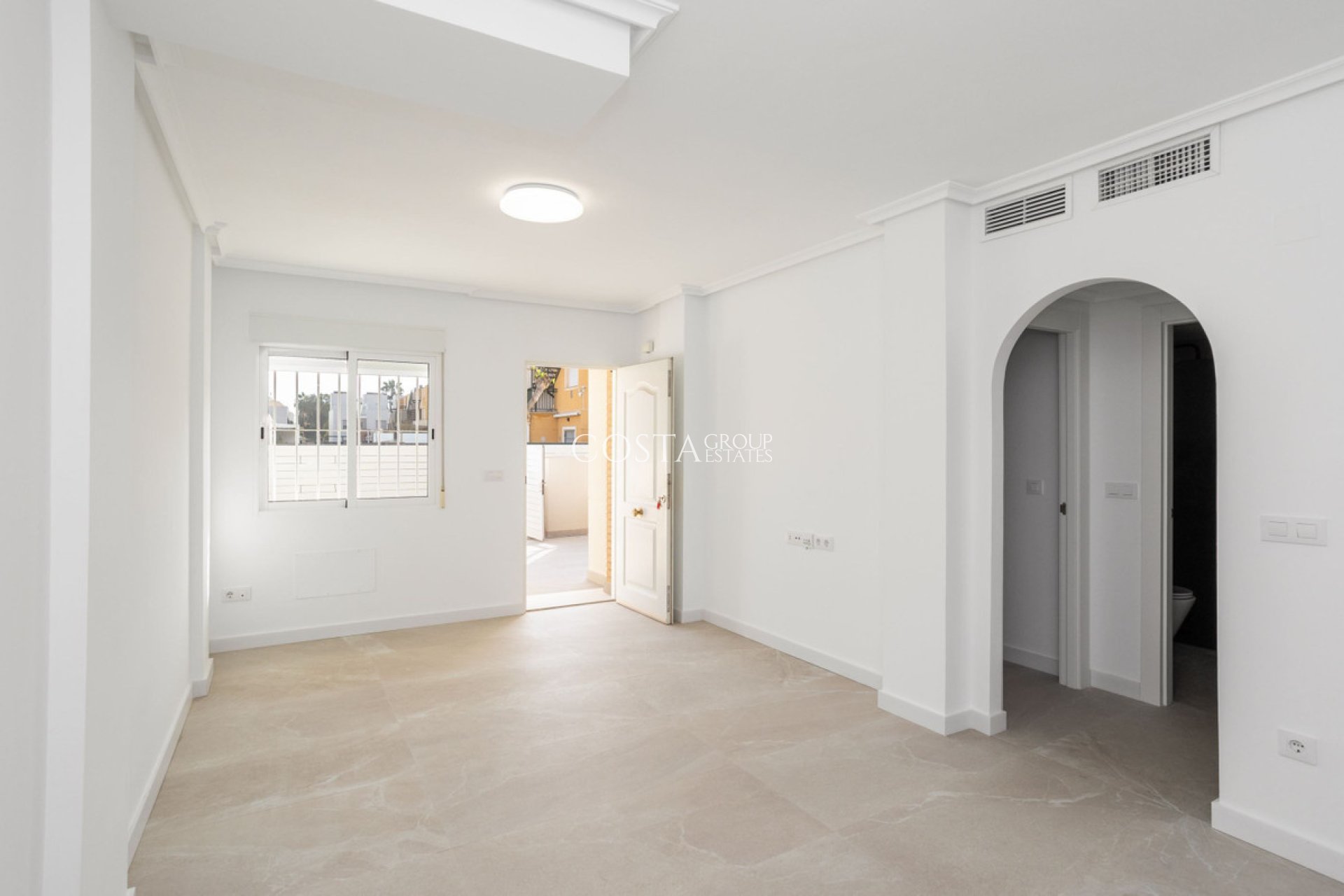 Resale - Apartments -
Pilar de la Horadada - Torre De La Horadada