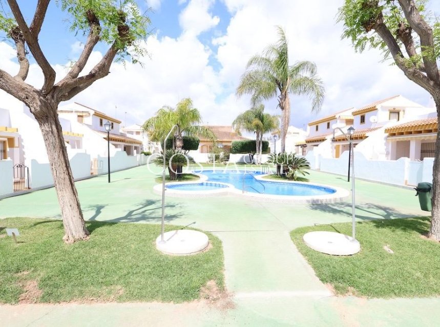 Resale - Apartments -
Pilar de la Horadada - Torre De La Horadada