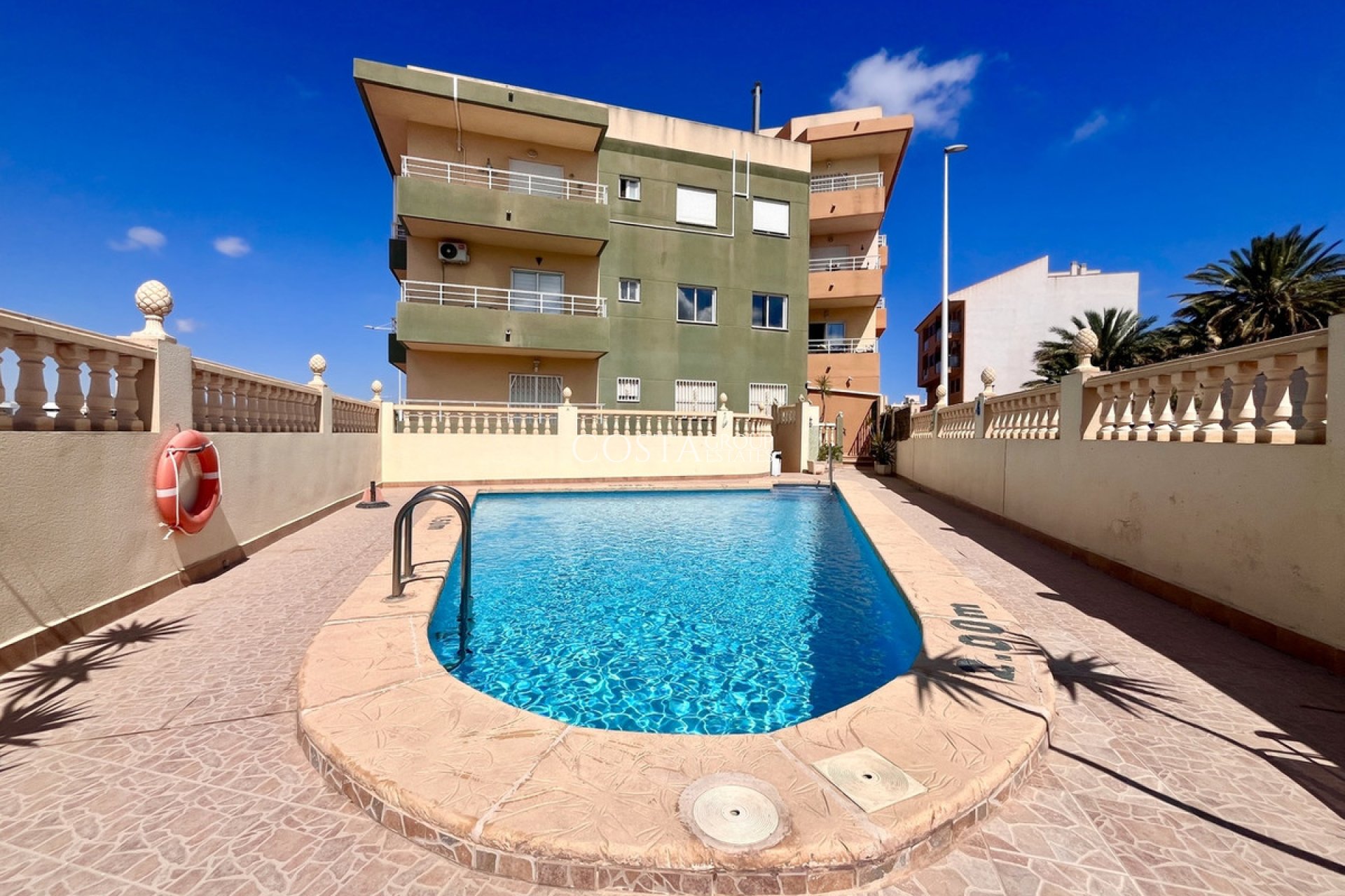Resale - Apartments -
San Miguel de Salinas - San Miguel de Salinas Centro