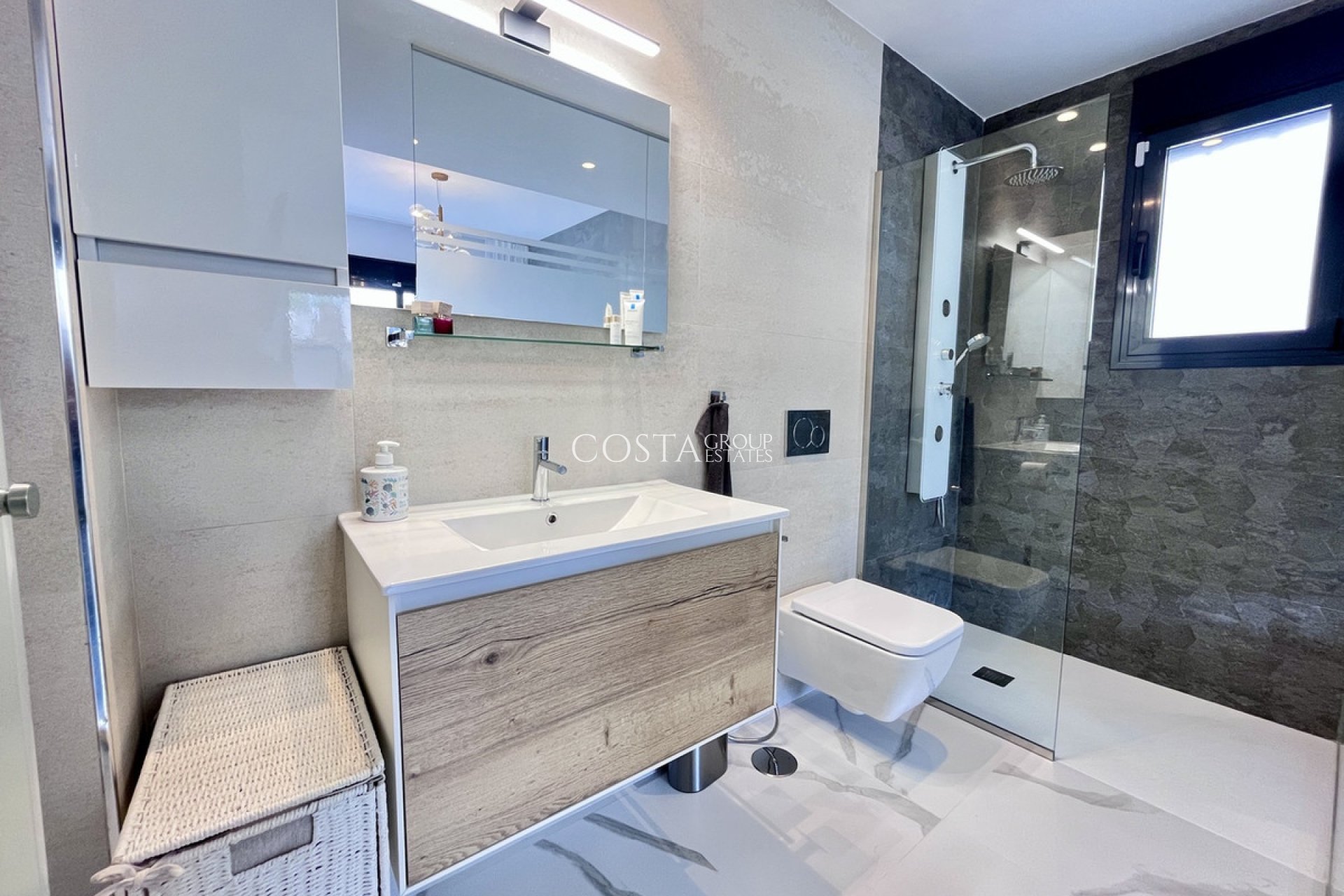 Resale - Apartments -
San Miguel de Salinas - San Miguel de Salinas Centro