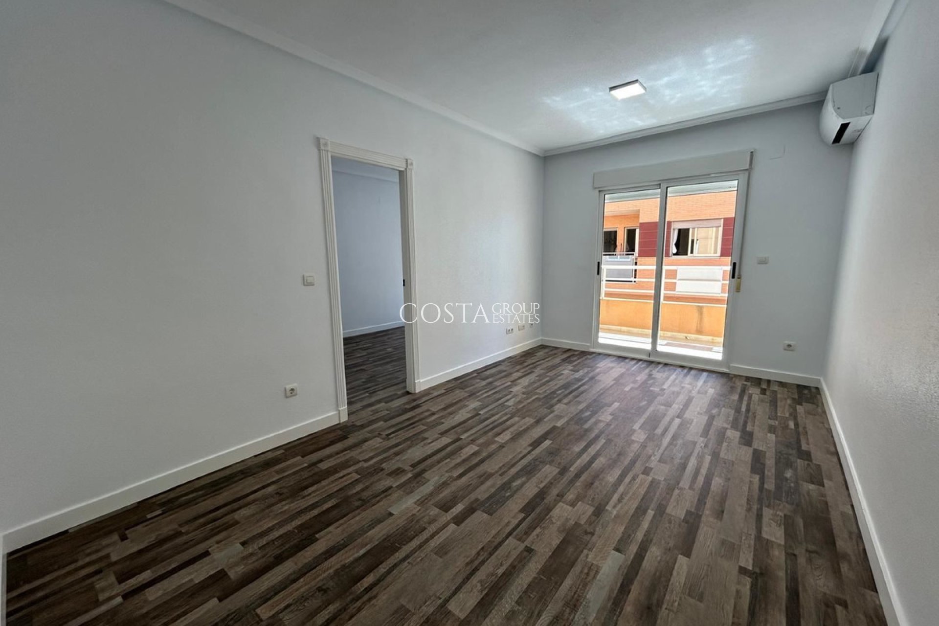 Resale - Apartments -
San Miguel de Salinas - San Miguel de Salinas Centro