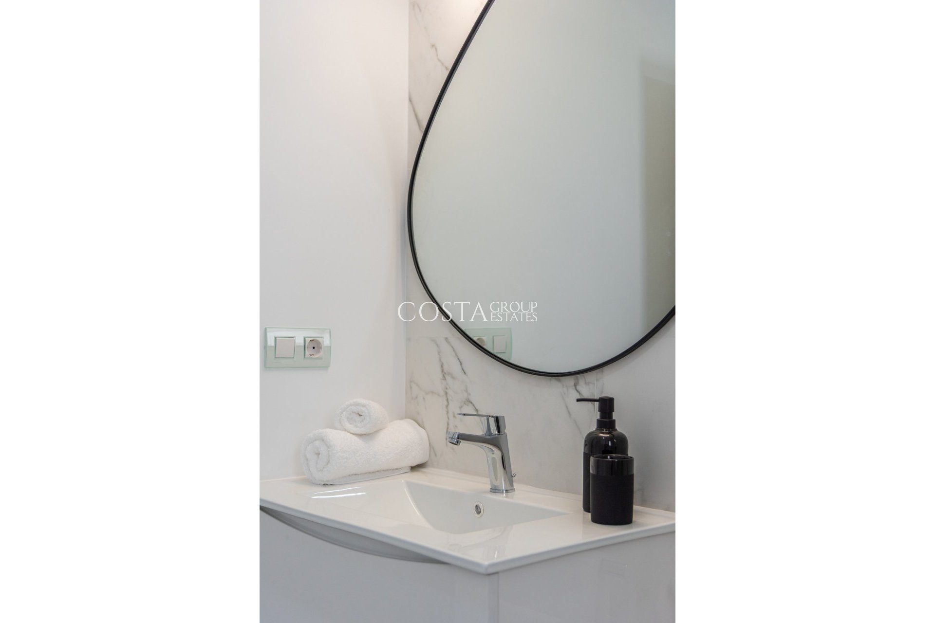 Resale - Apartments -
San Miguel de Salinas - San Miguel de Salinas Centro