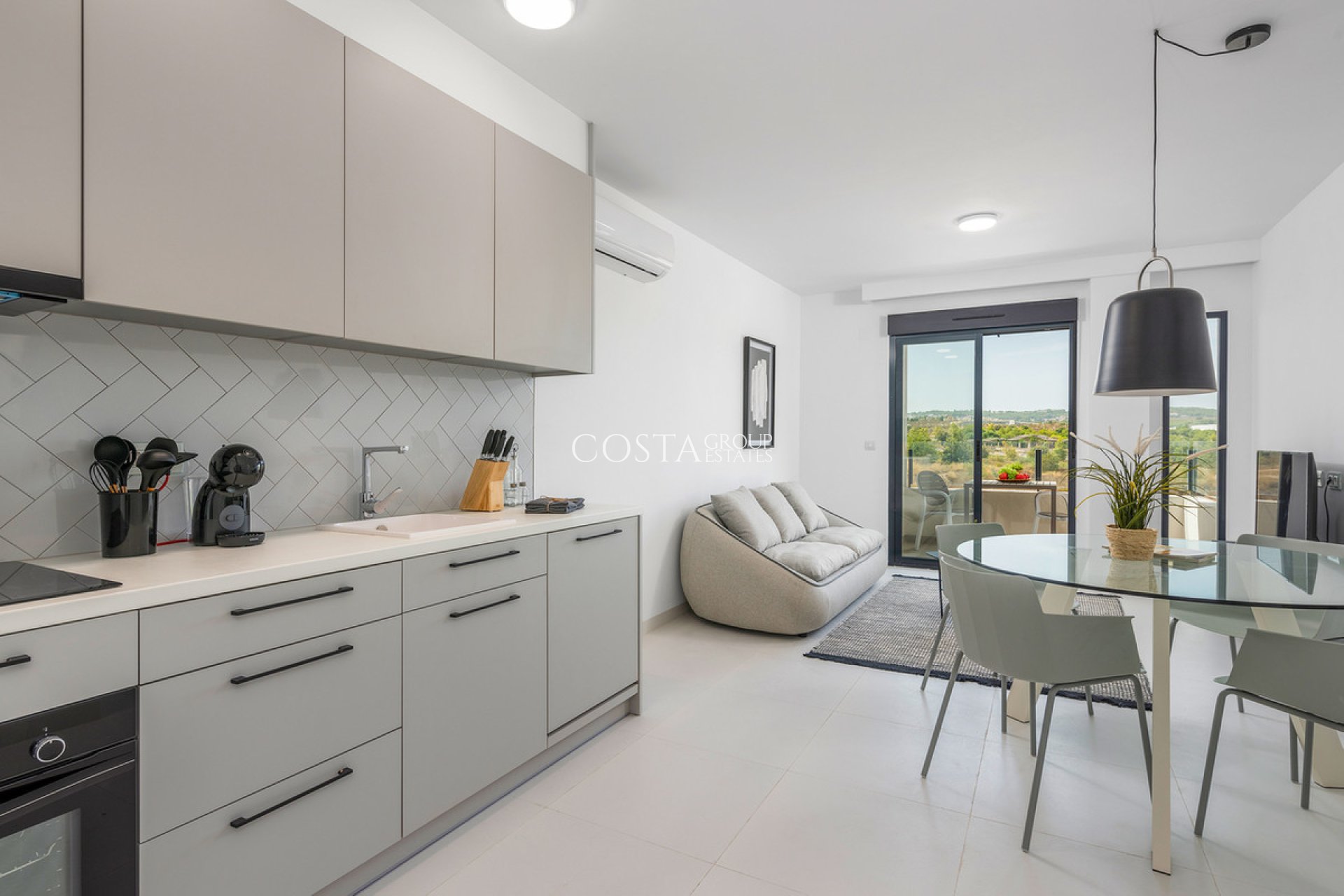 Resale - Apartments -
San Miguel de Salinas - San Miguel de Salinas Centro