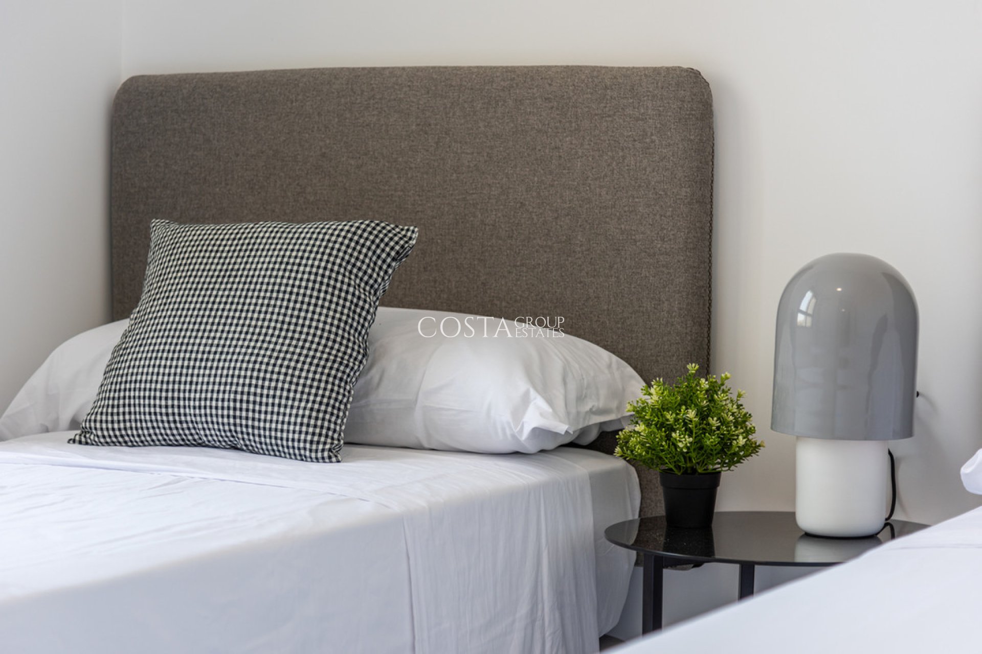 Resale - Apartments -
San Miguel de Salinas - San Miguel de Salinas Centro