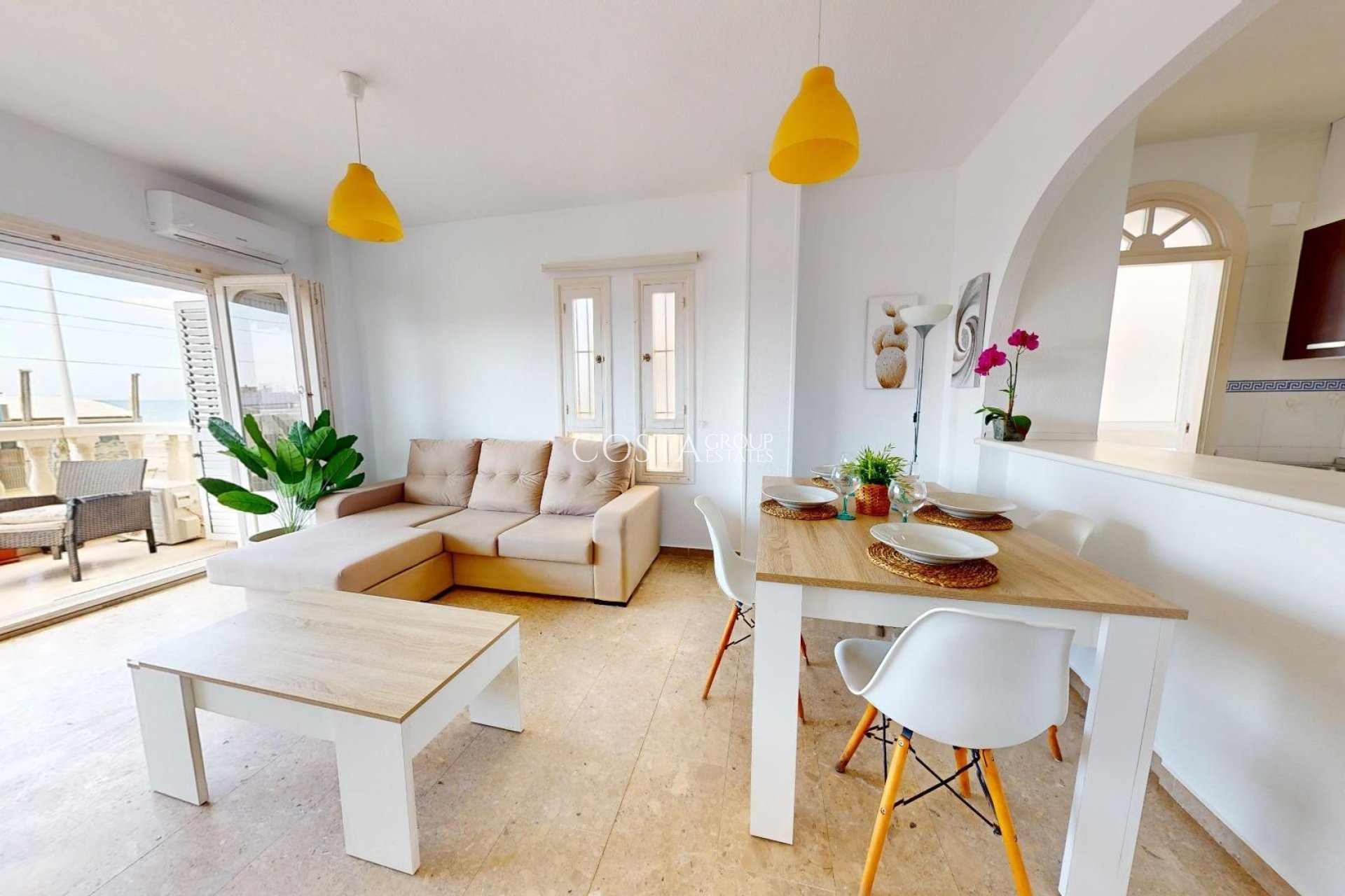 Resale - Apartments -
Santa Pola - Playa Lisa