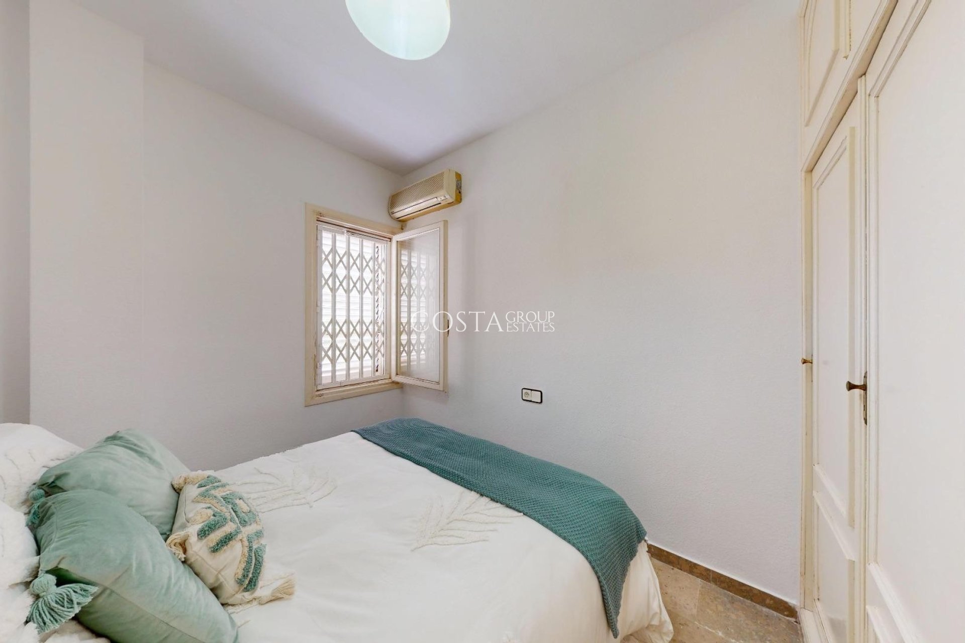 Resale - Apartments -
Santa Pola - Playa Lisa