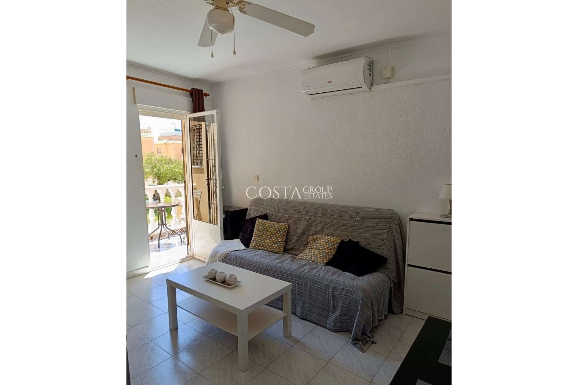 Resale - Apartments -
Torrevieja - Aguas Nuevas