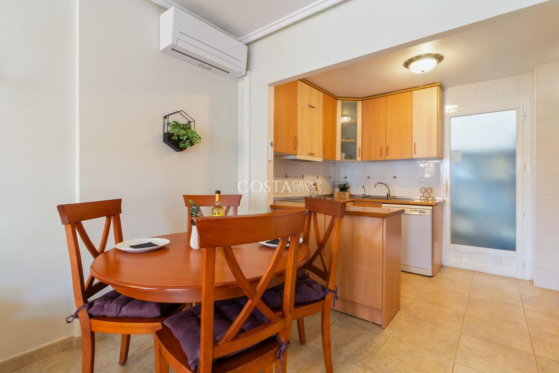 Resale - Apartments -
Torrevieja - Aguas Nuevas