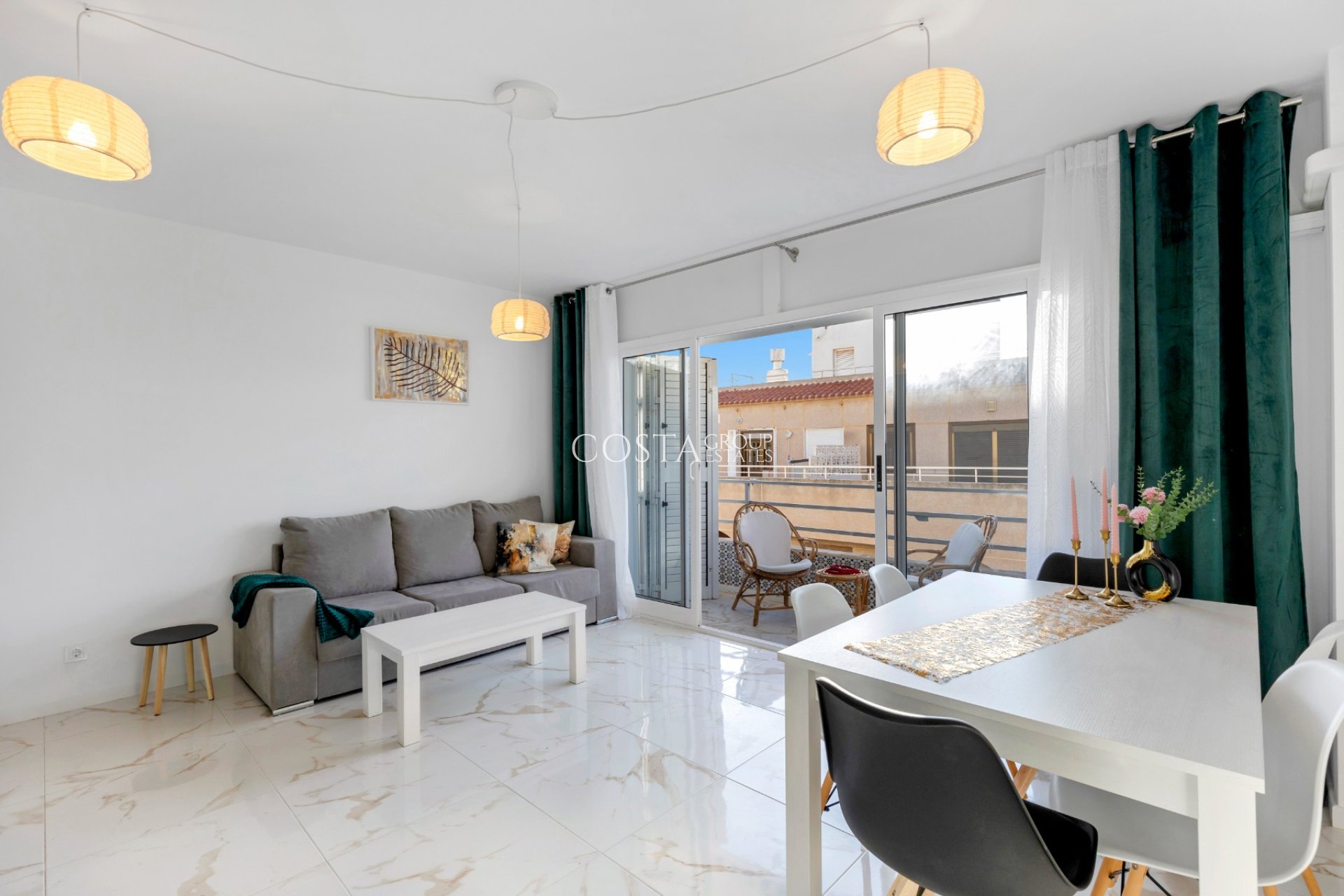 Resale - Apartments -
Torrevieja - La Mata