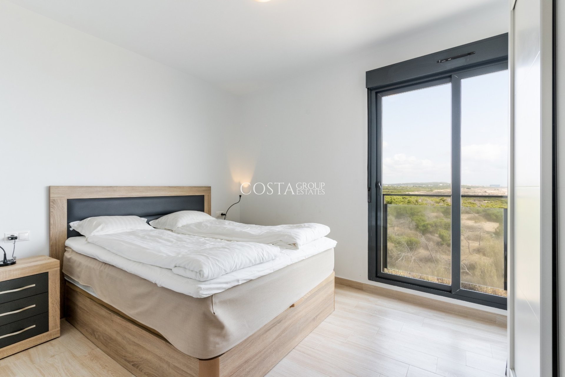 Resale - Apartments -
Torrevieja - La Mata