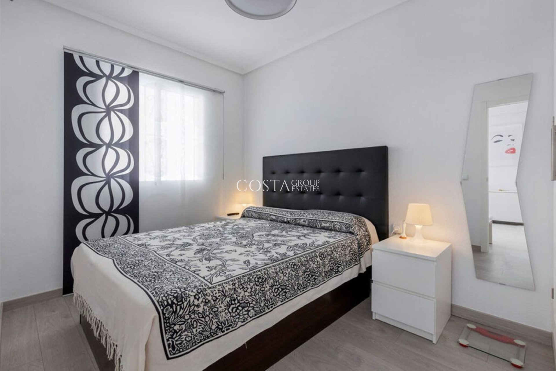 Resale - Apartments -
Torrevieja - La Mata