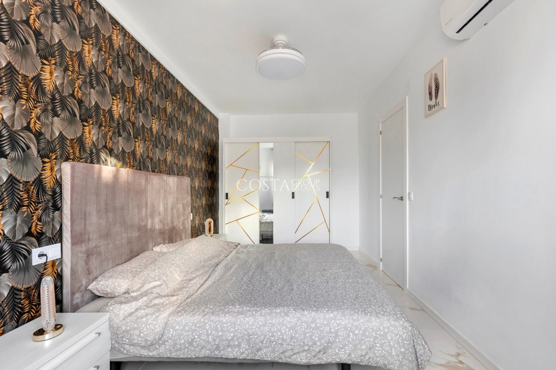 Resale - Apartments -
Torrevieja - La Mata