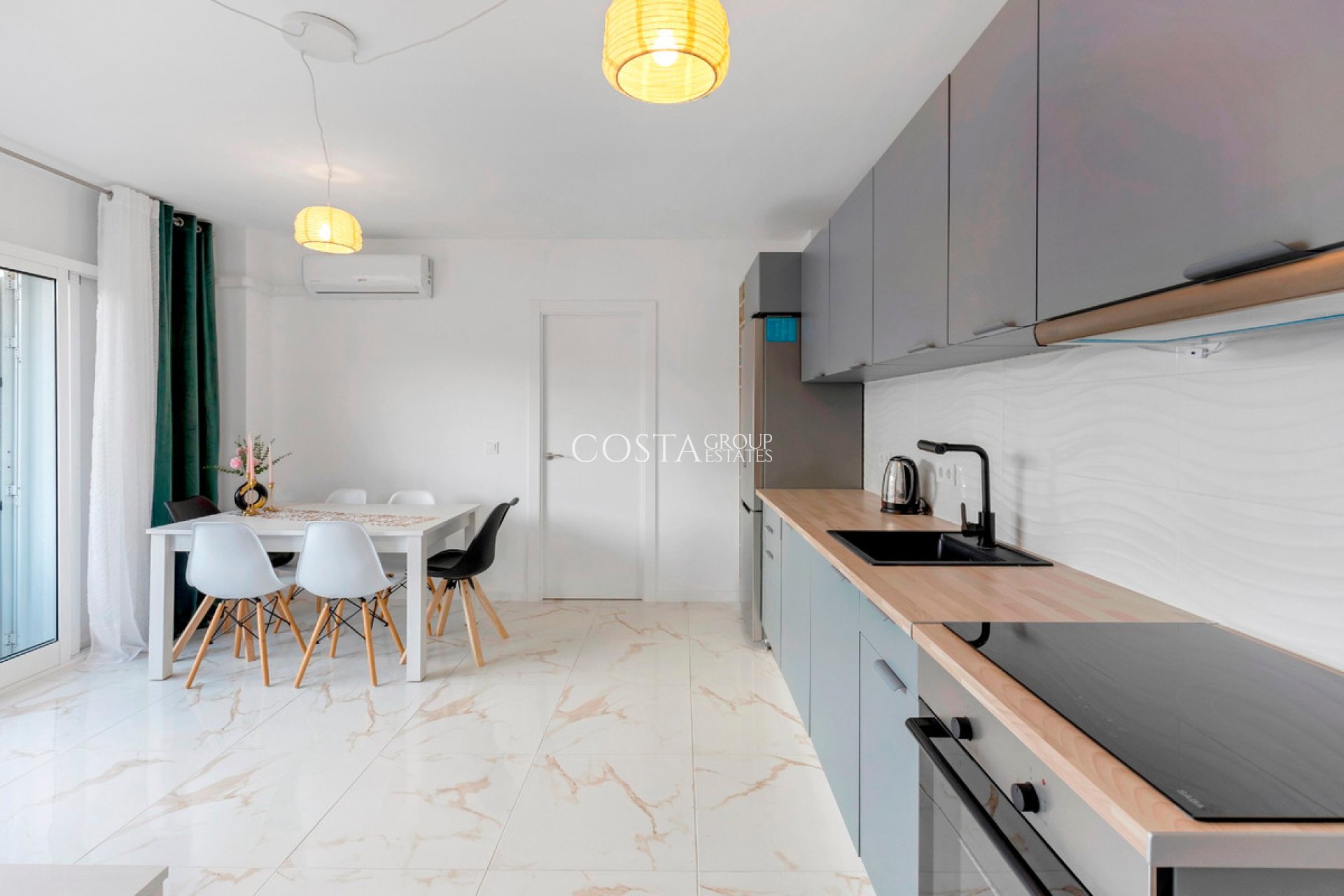 Resale - Apartments -
Torrevieja - La Mata