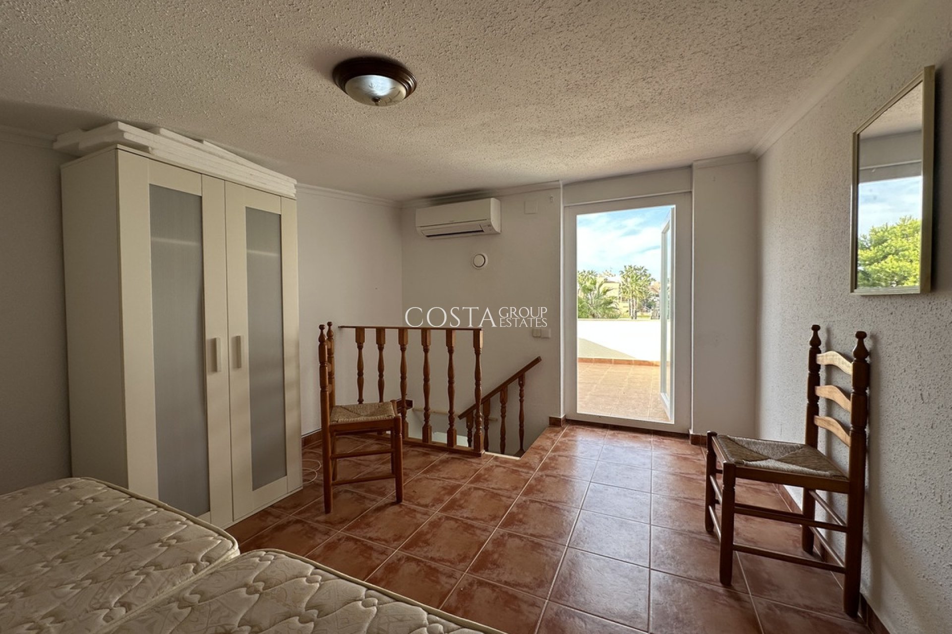 Resale - Apartments -
Torrevieja - La Mata