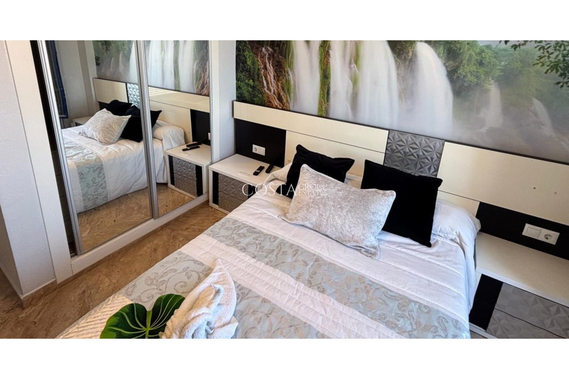 Resale - Apartments -
Torrevieja - La Mata