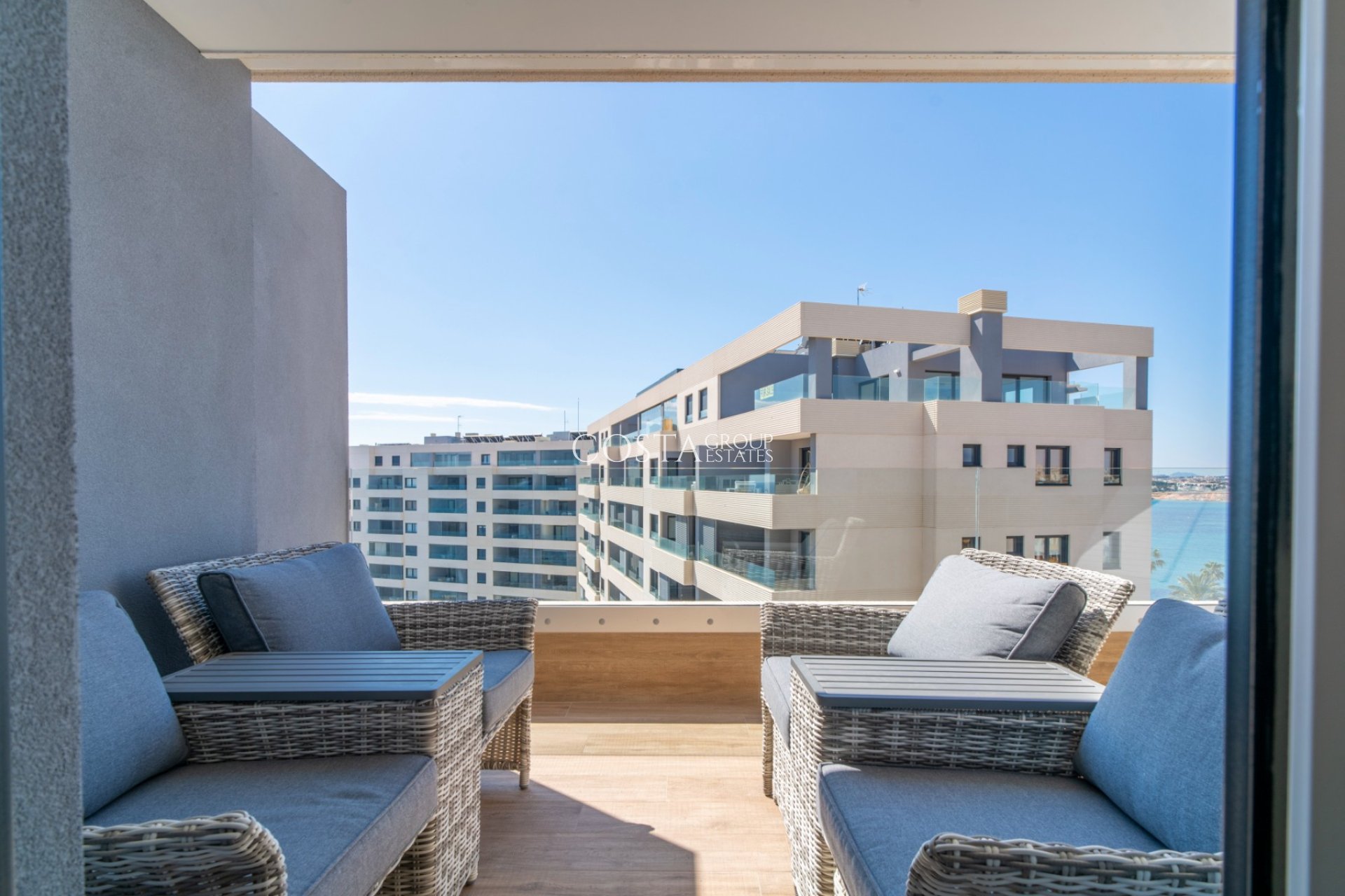 Resale - Apartments -
Torrevieja - Punta Prima