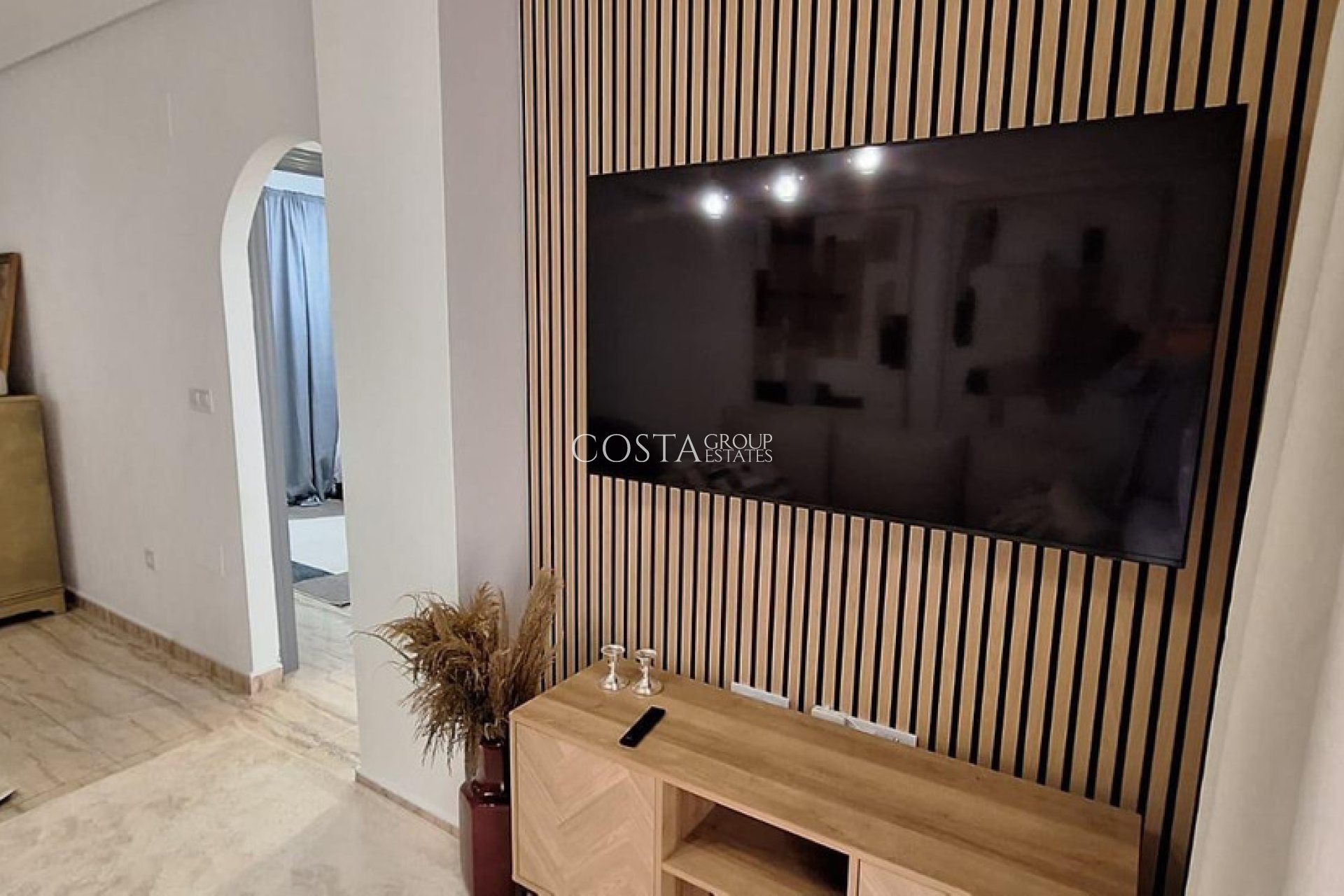 Resale - Apartments -
Torrevieja - Torrevieja Centro