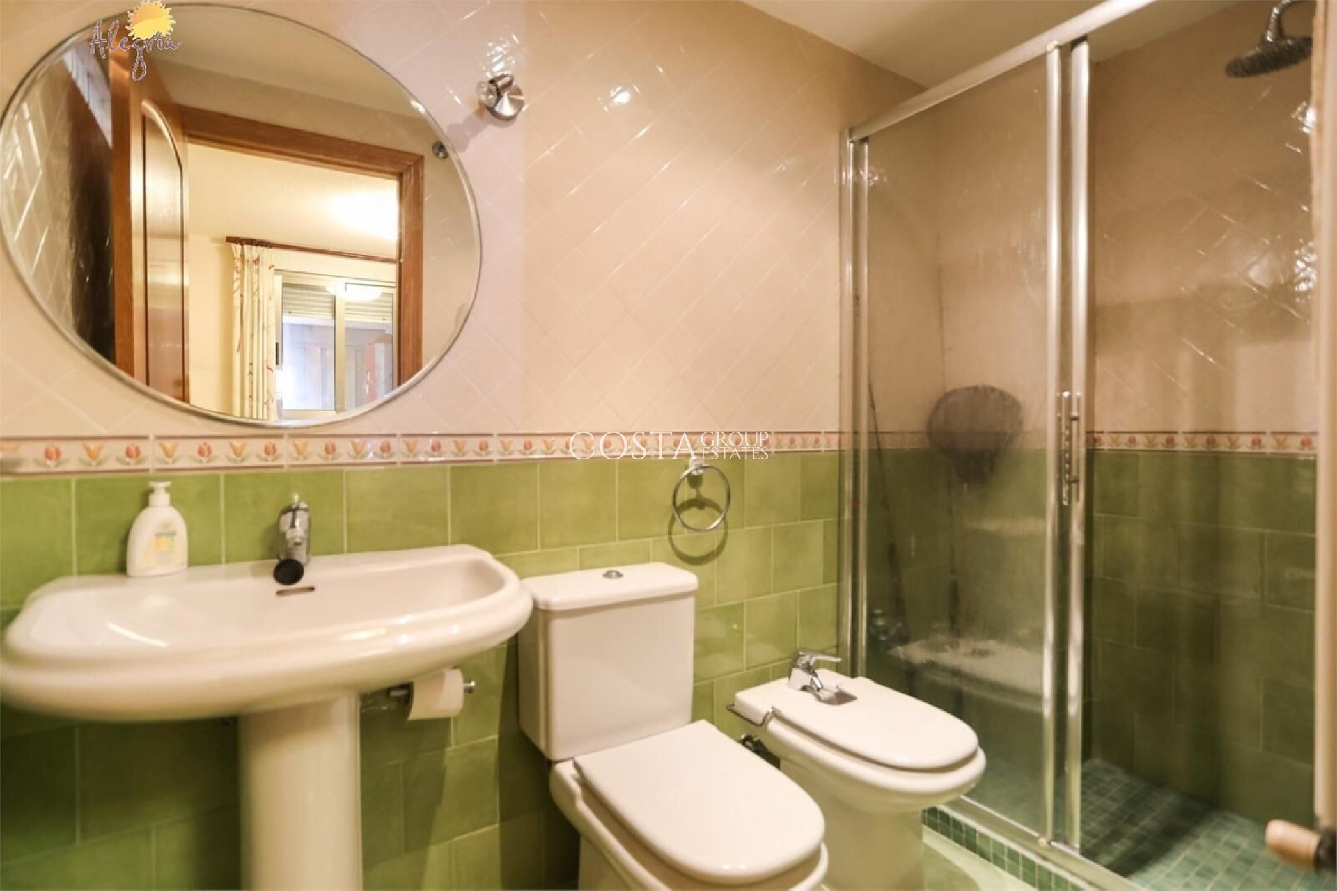 Resale - Apartments -
Torrevieja - Torrevieja Centro