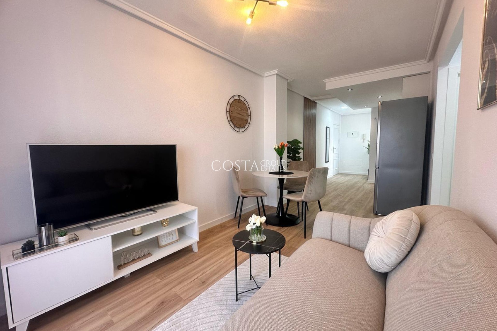 Resale - Apartments -
Torrevieja - Torrevieja Centro