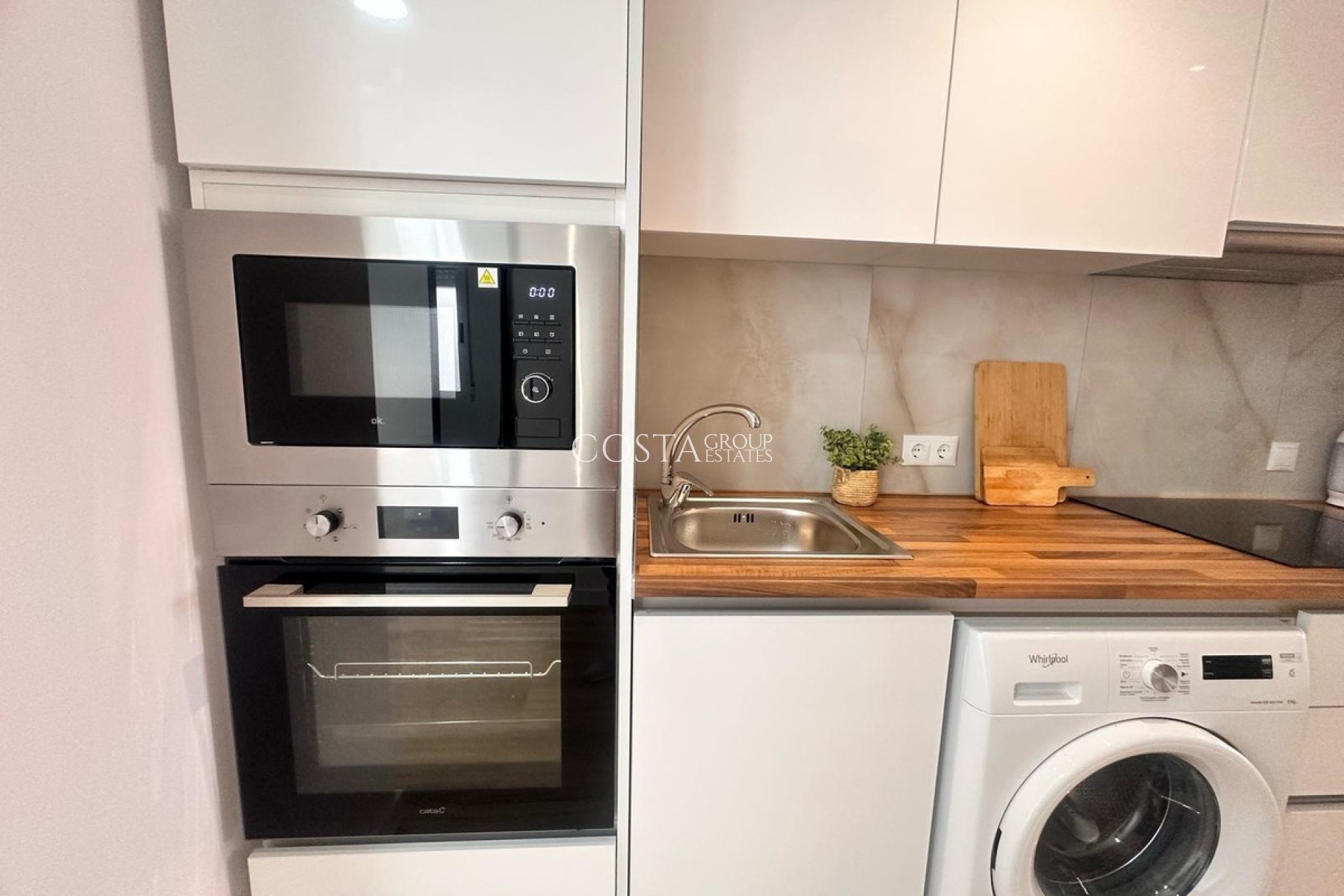 Resale - Apartments -
Torrevieja - Torrevieja Centro