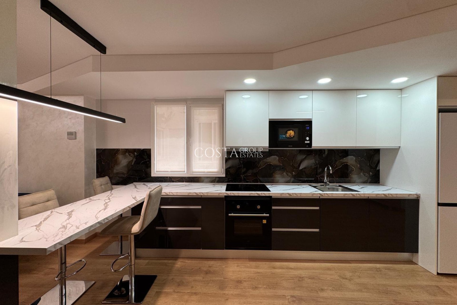 Resale - Apartments -
Torrevieja - Torrevieja Centro