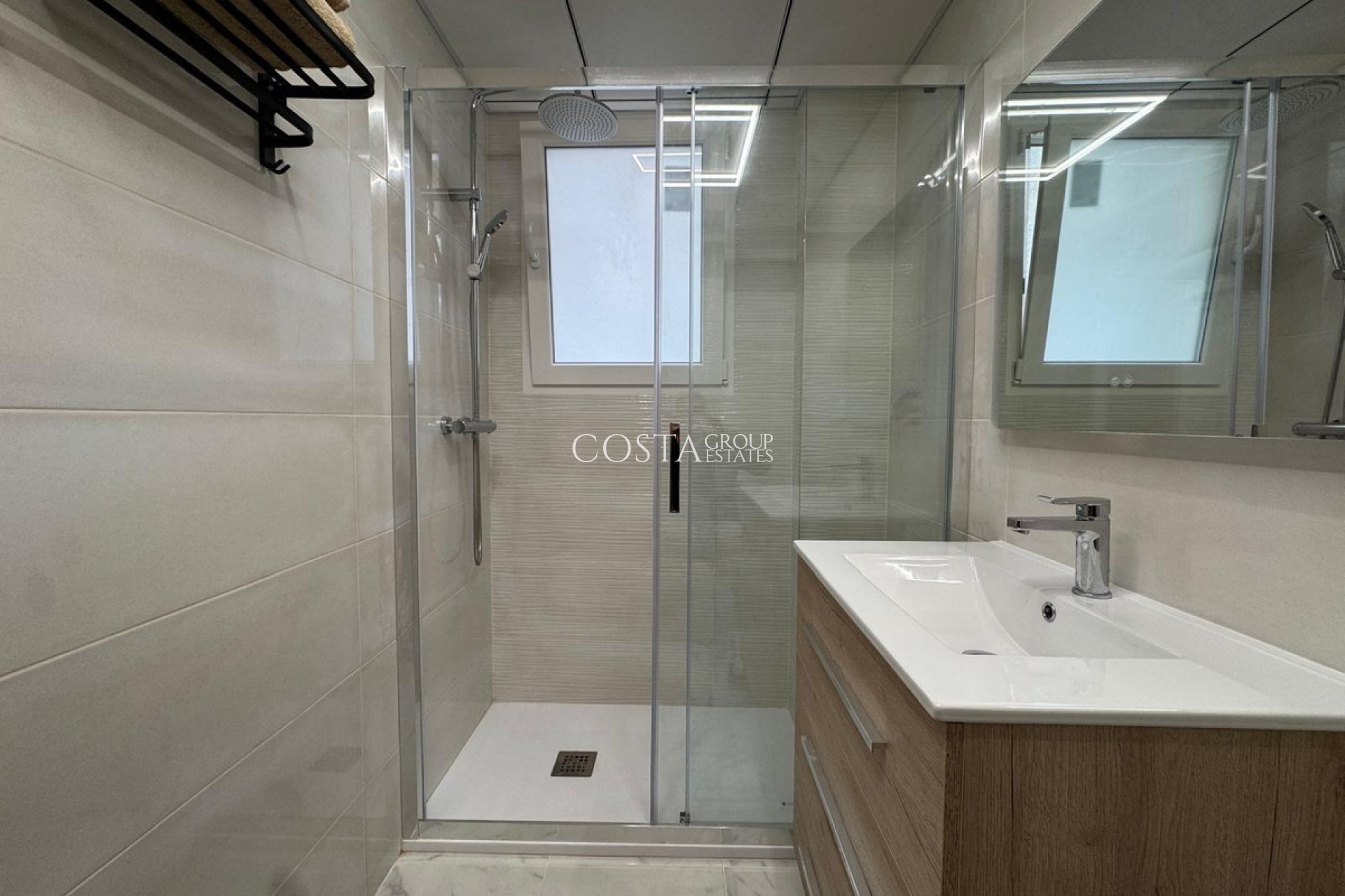 Resale - Apartments -
Torrevieja - Torrevieja Centro