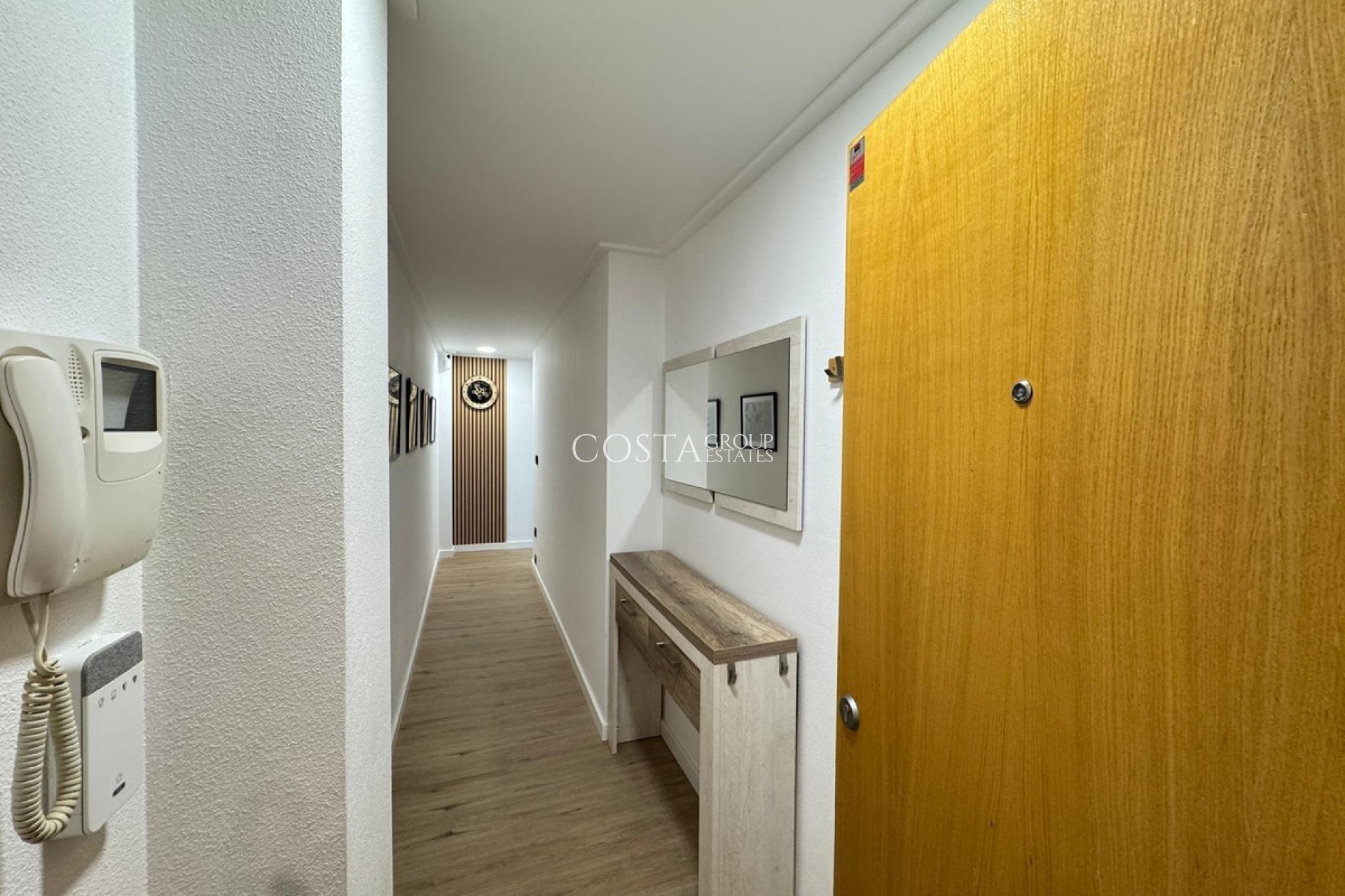 Resale - Apartments -
Torrevieja - Torrevieja Centro