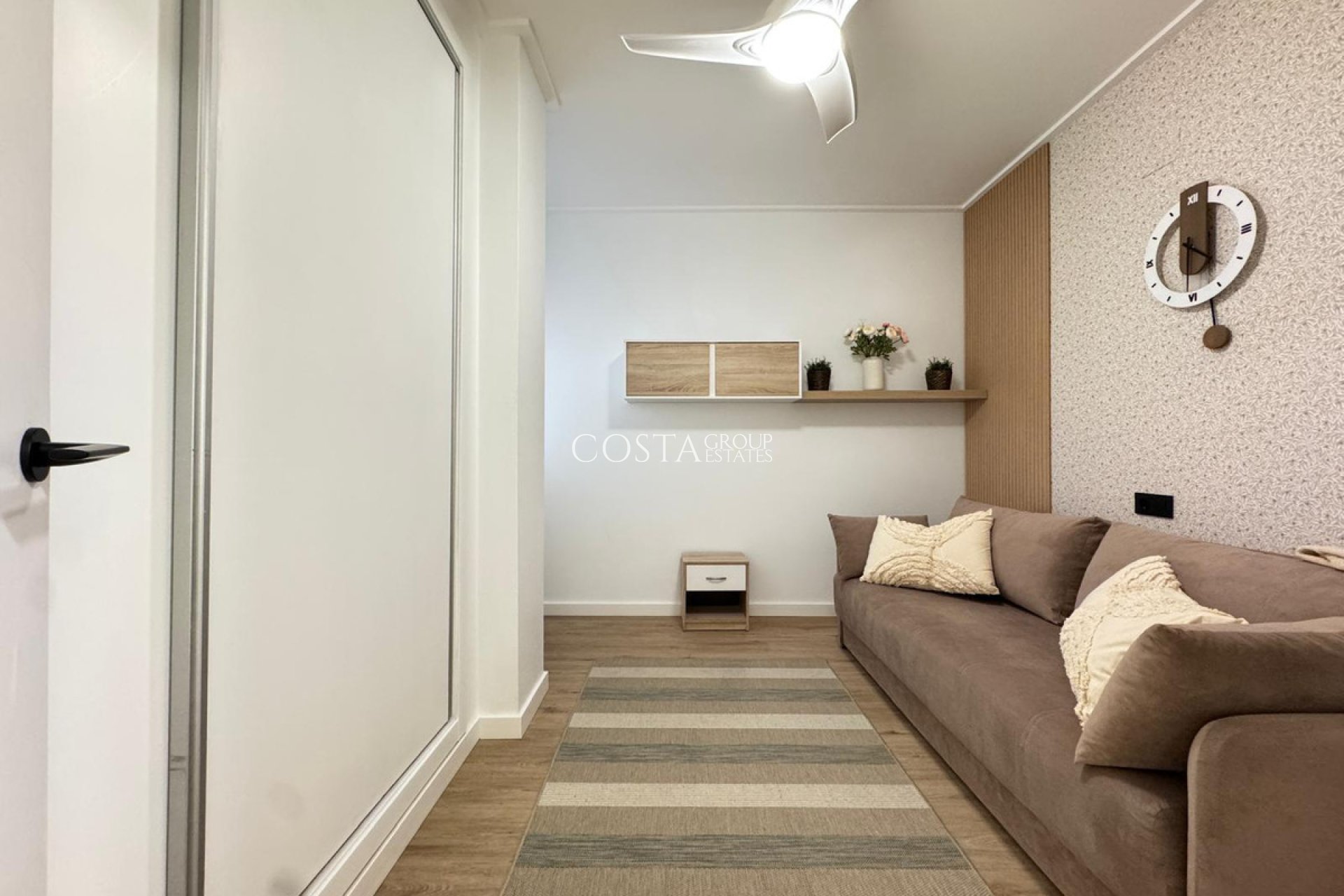 Resale - Apartments -
Torrevieja - Torrevieja Centro