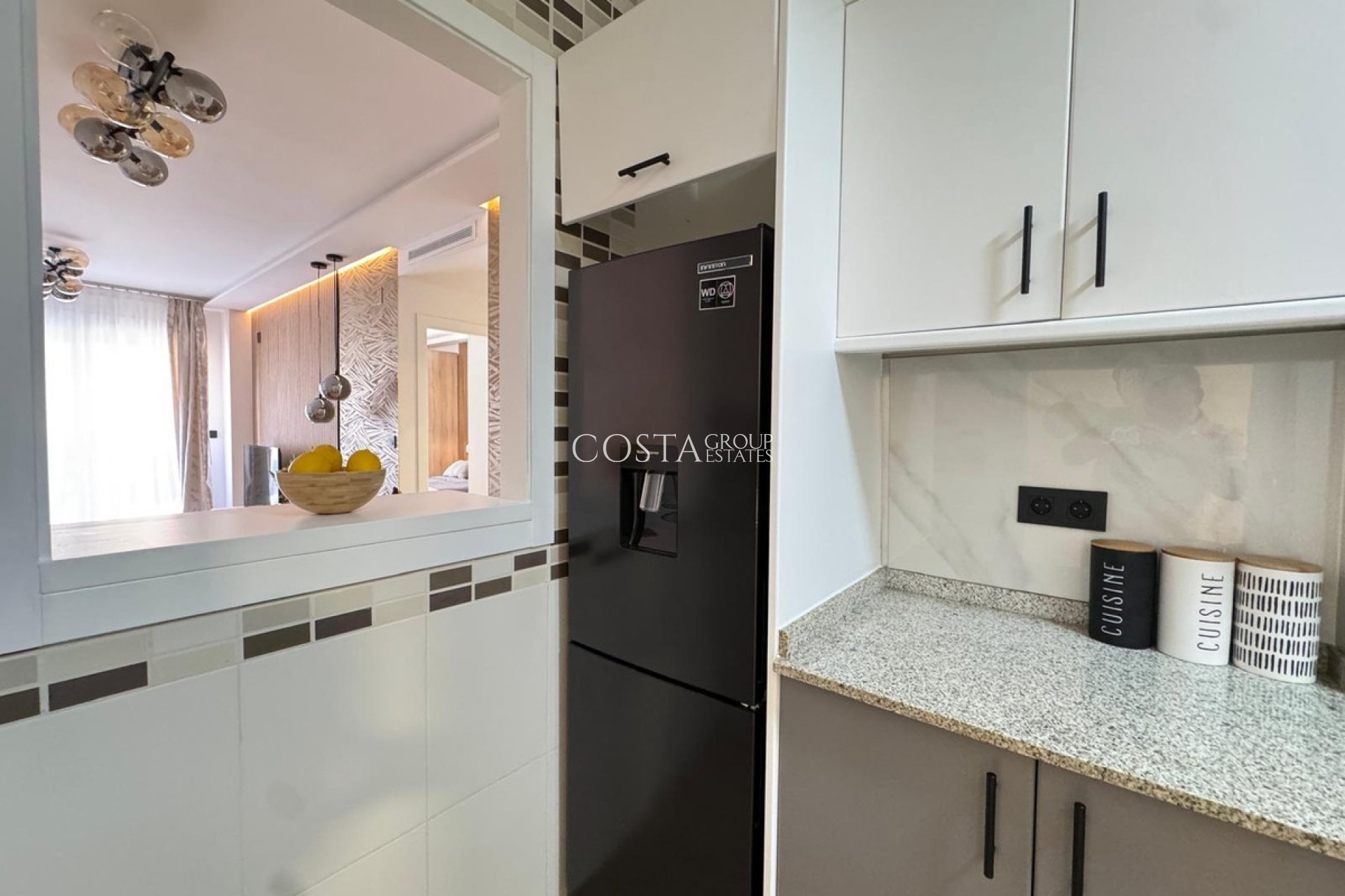 Resale - Apartments -
Torrevieja - Torrevieja Centro