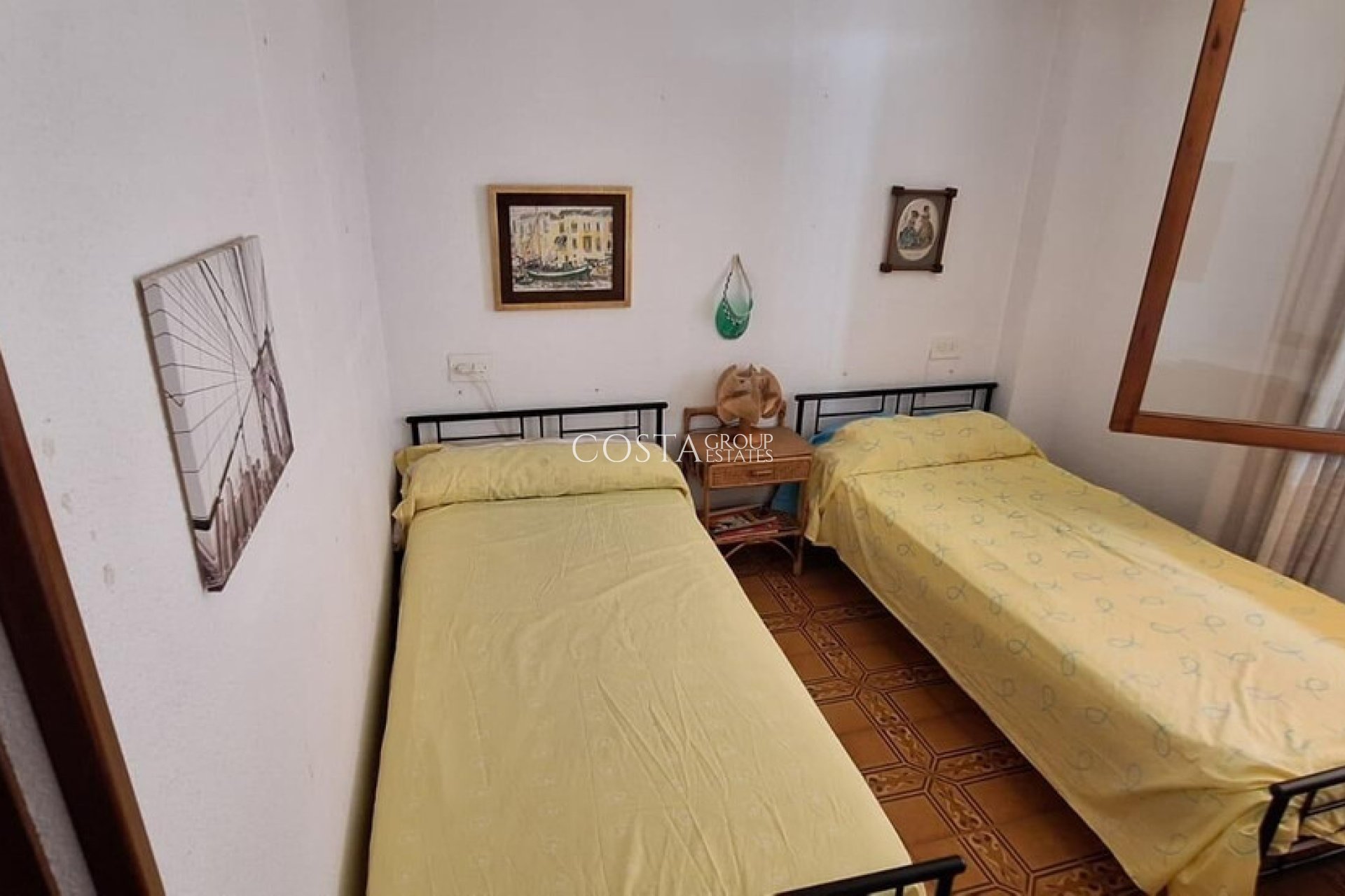 Resale - Apartments -
Torrevieja - Torrevieja Centro