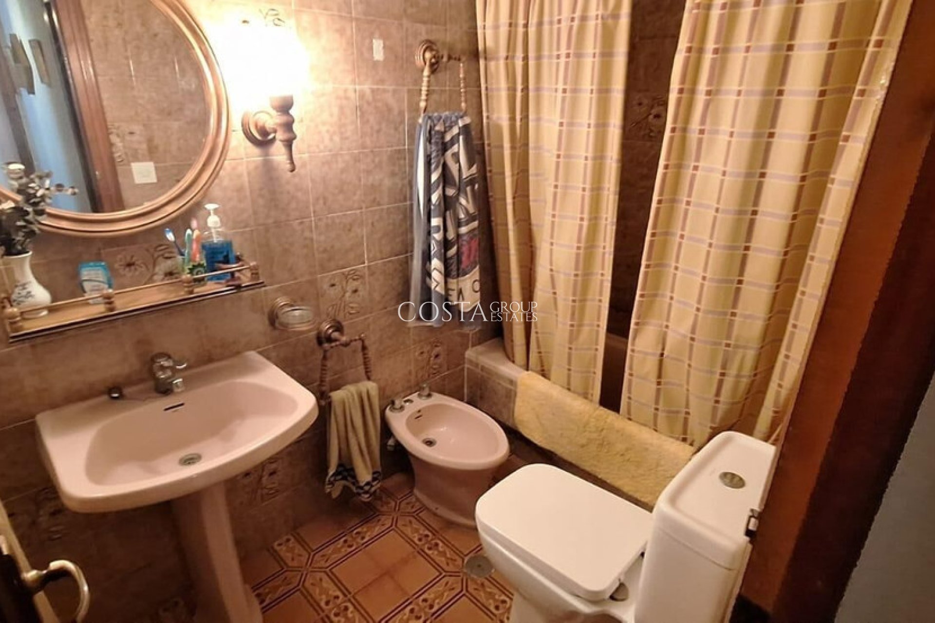 Resale - Apartments -
Torrevieja - Torrevieja Centro