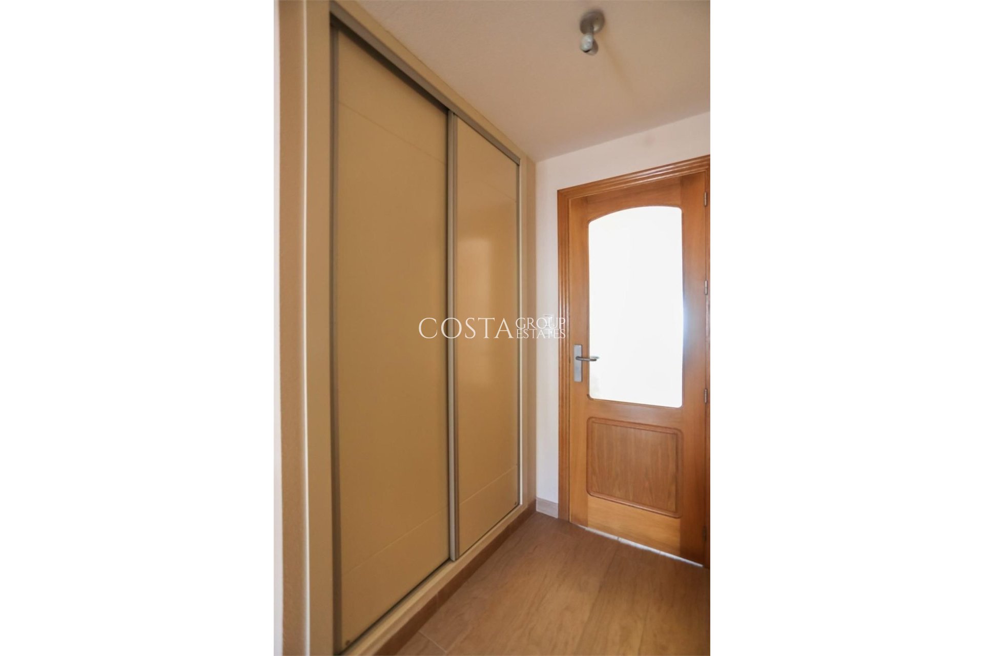 Resale - Apartments -
Torrevieja - Torrevieja Centro