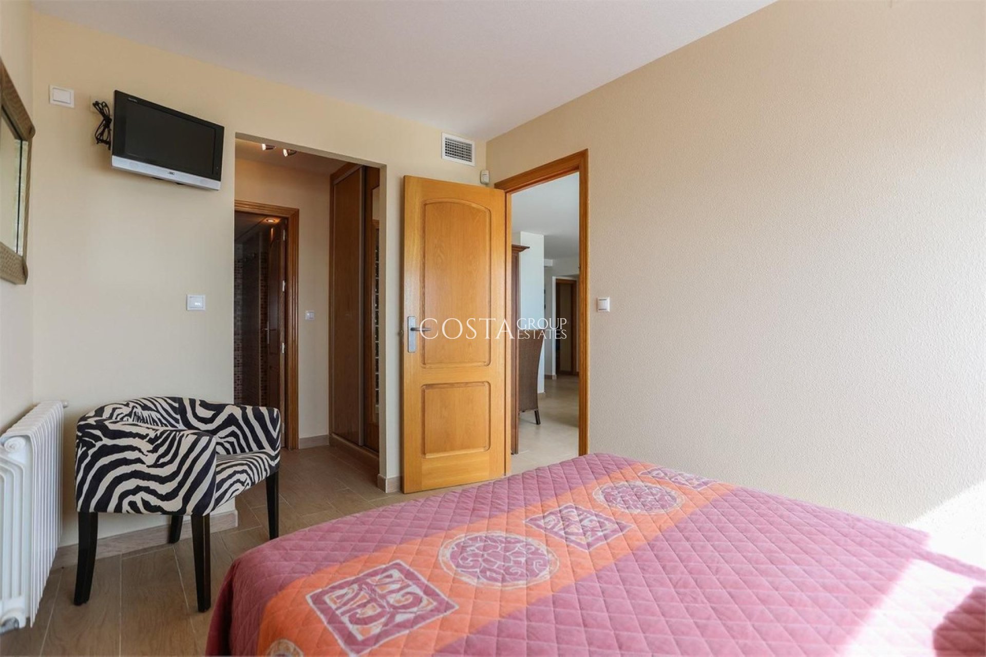 Resale - Apartments -
Torrevieja - Torrevieja Centro