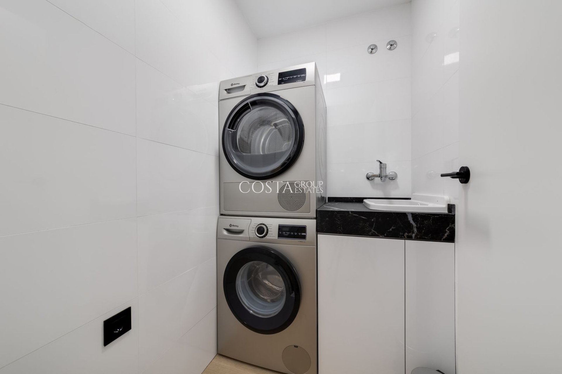 Resale - Apartments -
Torrevieja - Torrevieja Centro