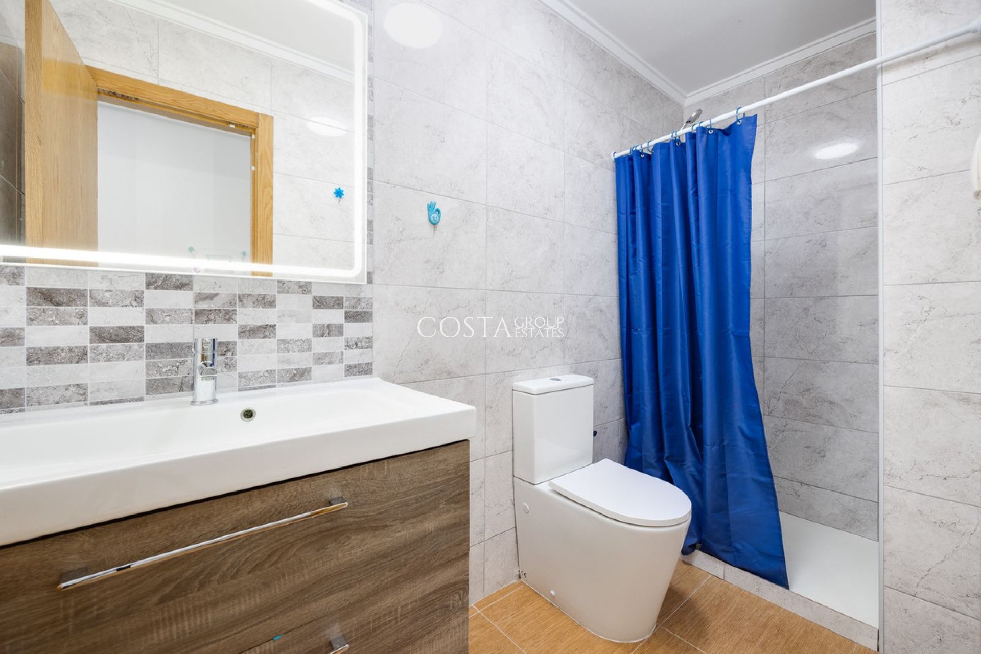 Resale - Apartments -
Torrevieja - Torrevieja Centro