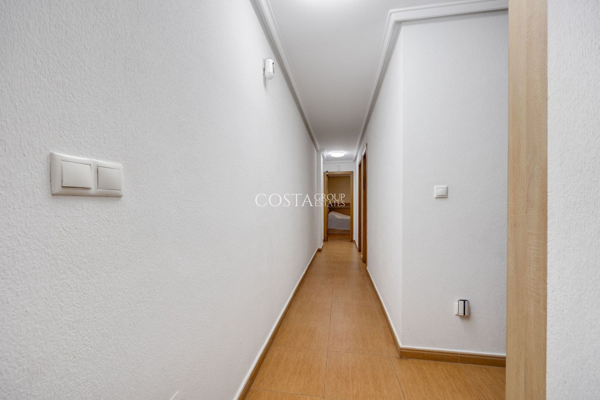 Resale - Apartments -
Torrevieja - Torrevieja Centro