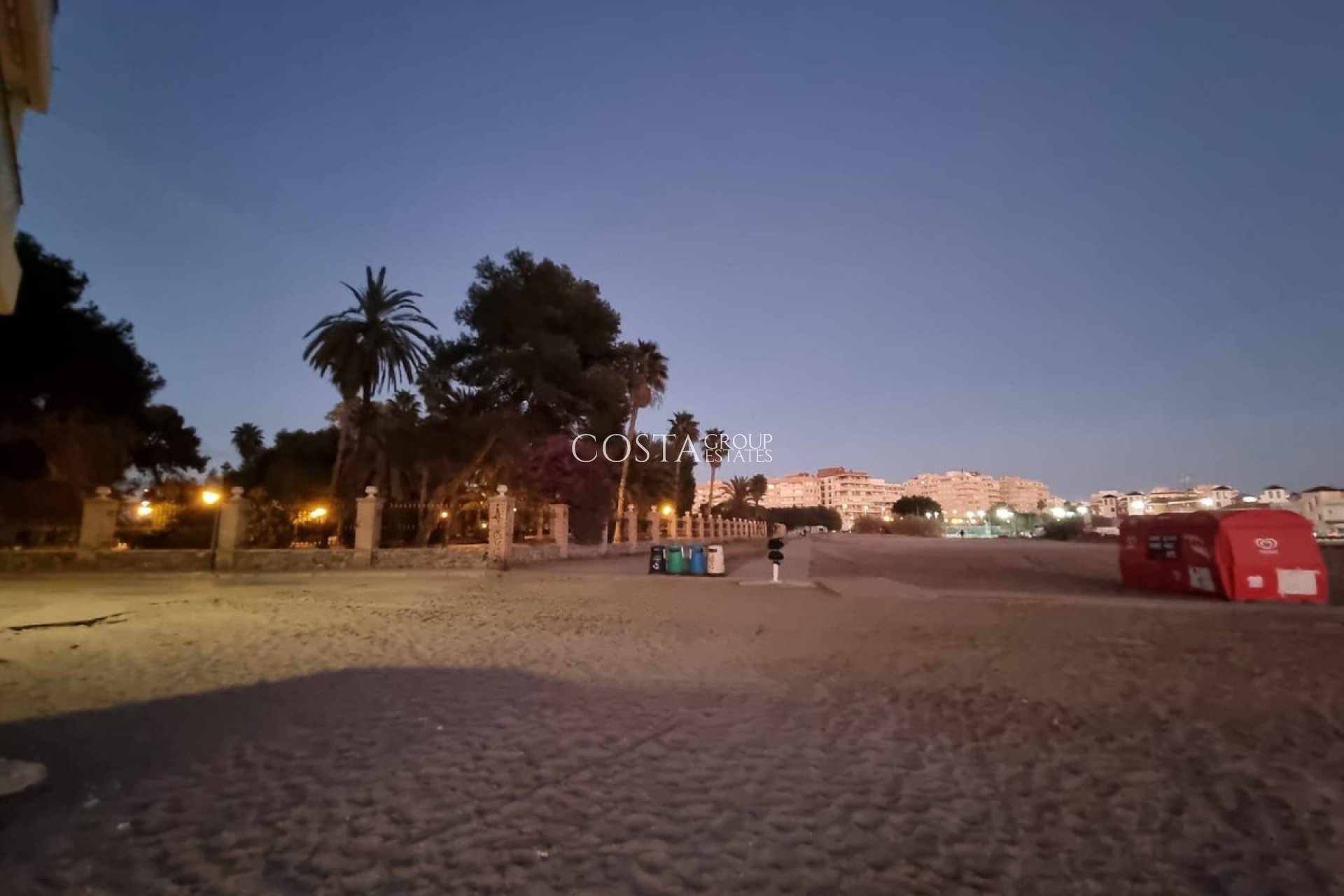 Resale - Apartments -
Torrevieja - Torrevieja Centro